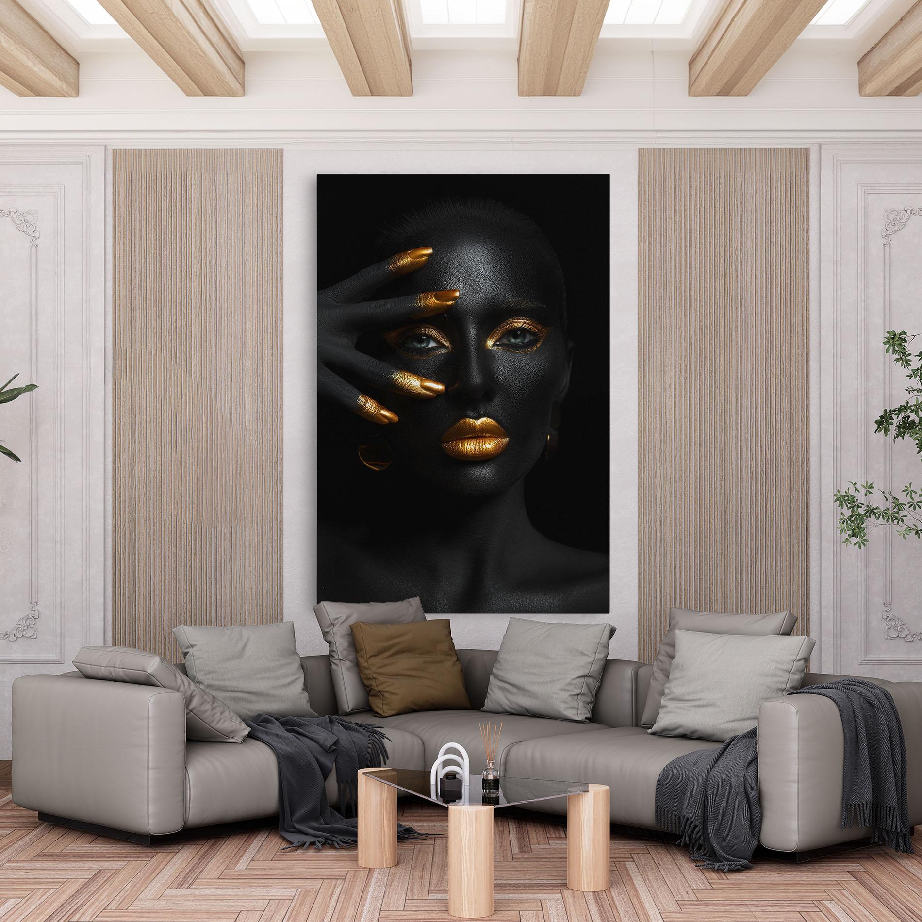 Картина на платно Gold Makeup Nails mockup 6