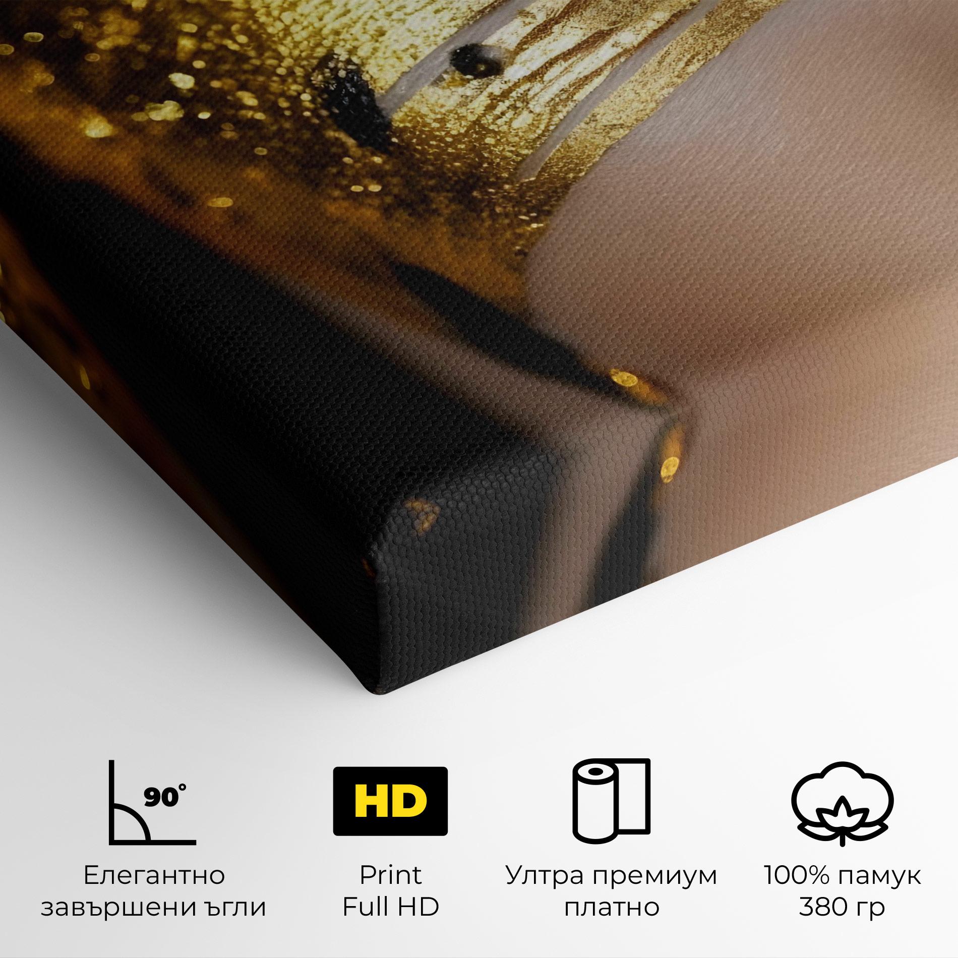 Картина на платно Black Gold Eyeliner mockup 4