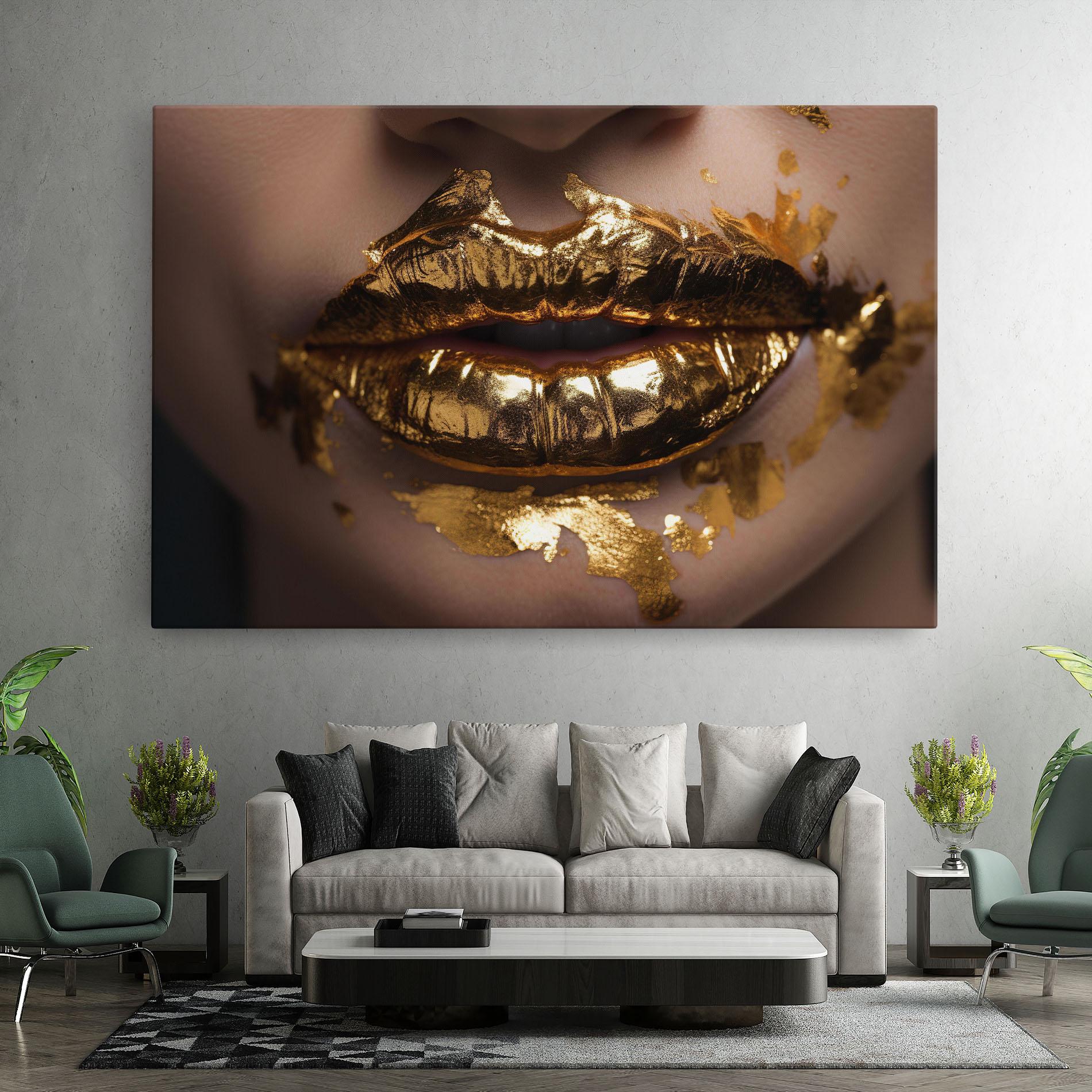 Картина на платно Close Gold Lips mockup 7