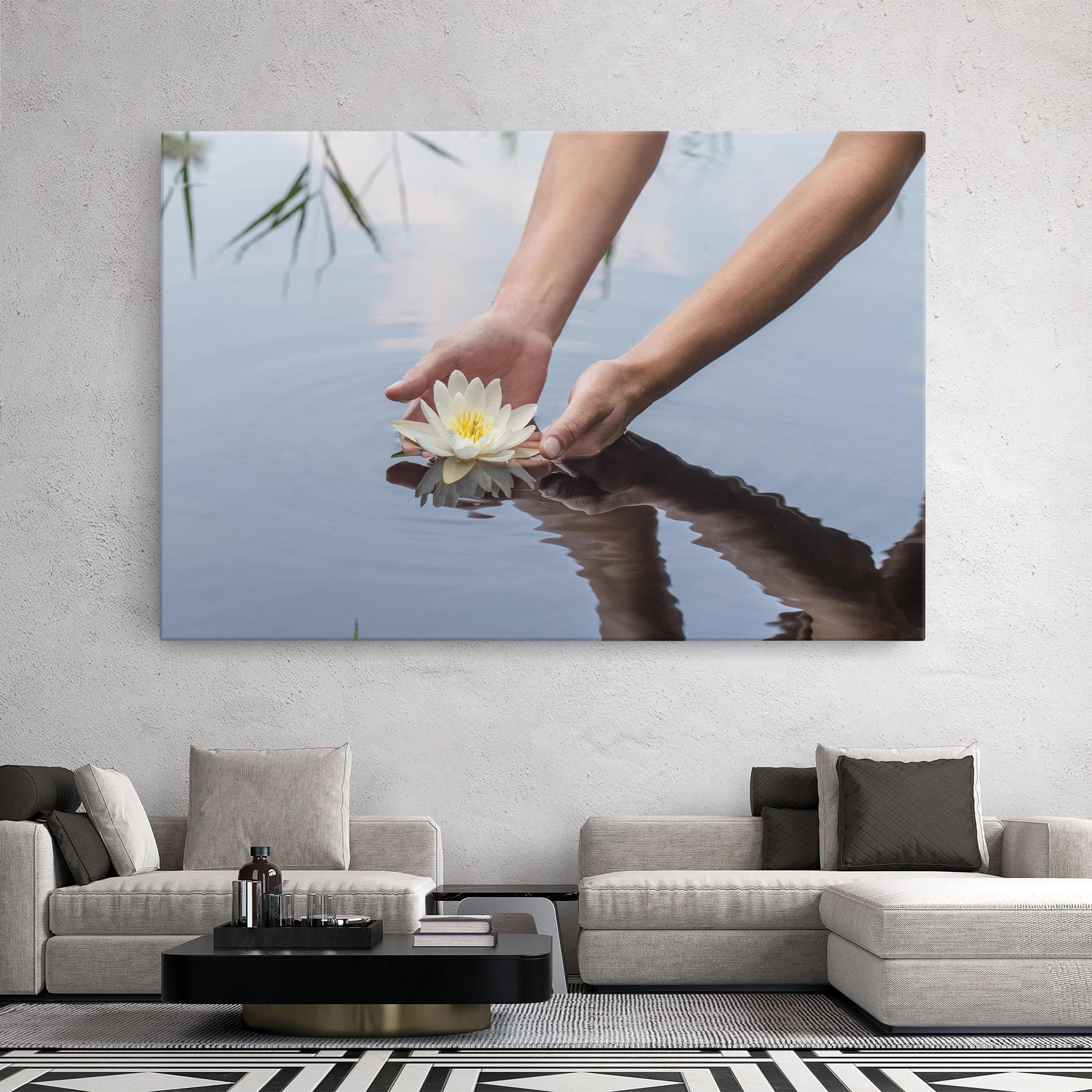 Картина на платно Holding Lake Flower mockup 2