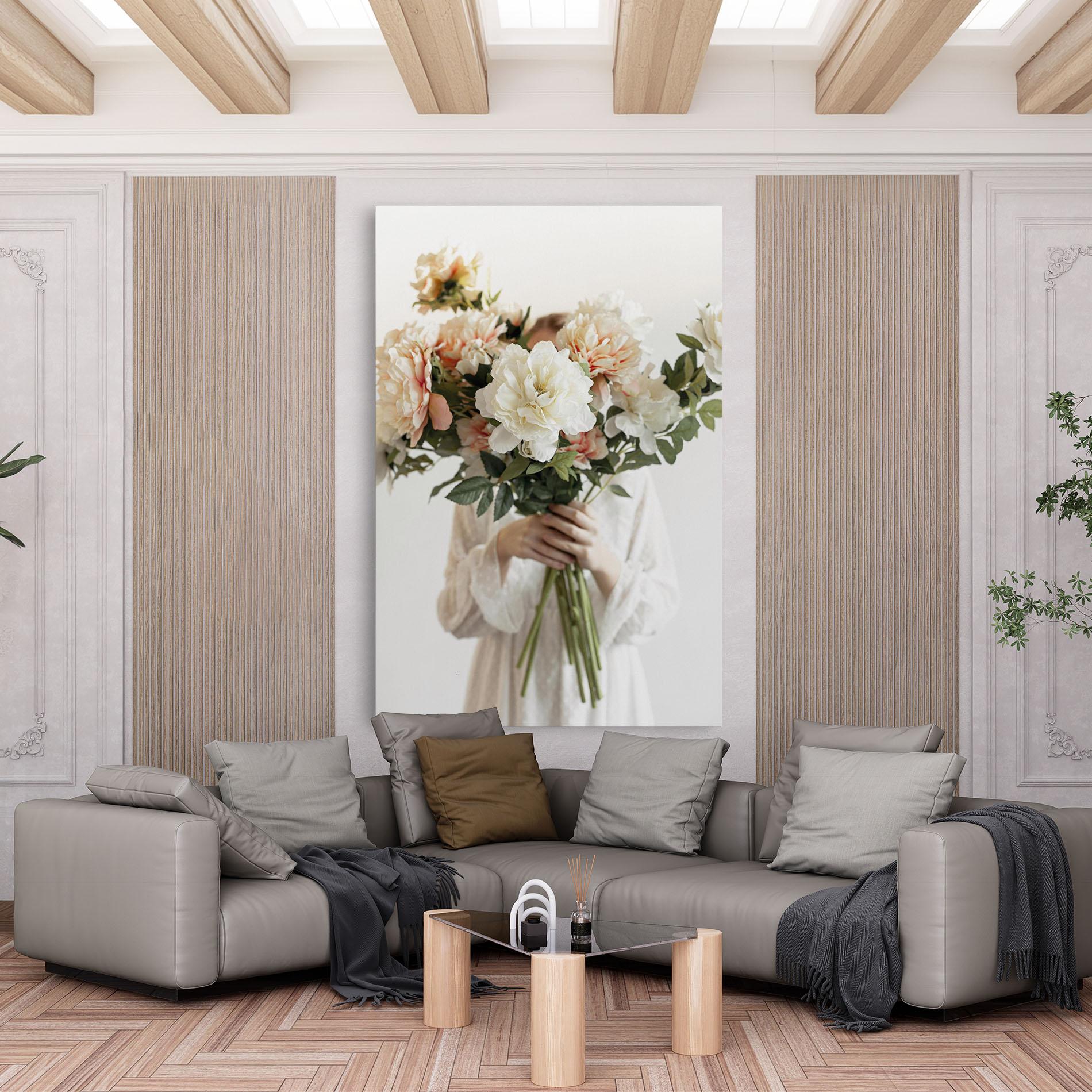 Картина на платно Bouquet Holding mockup 6