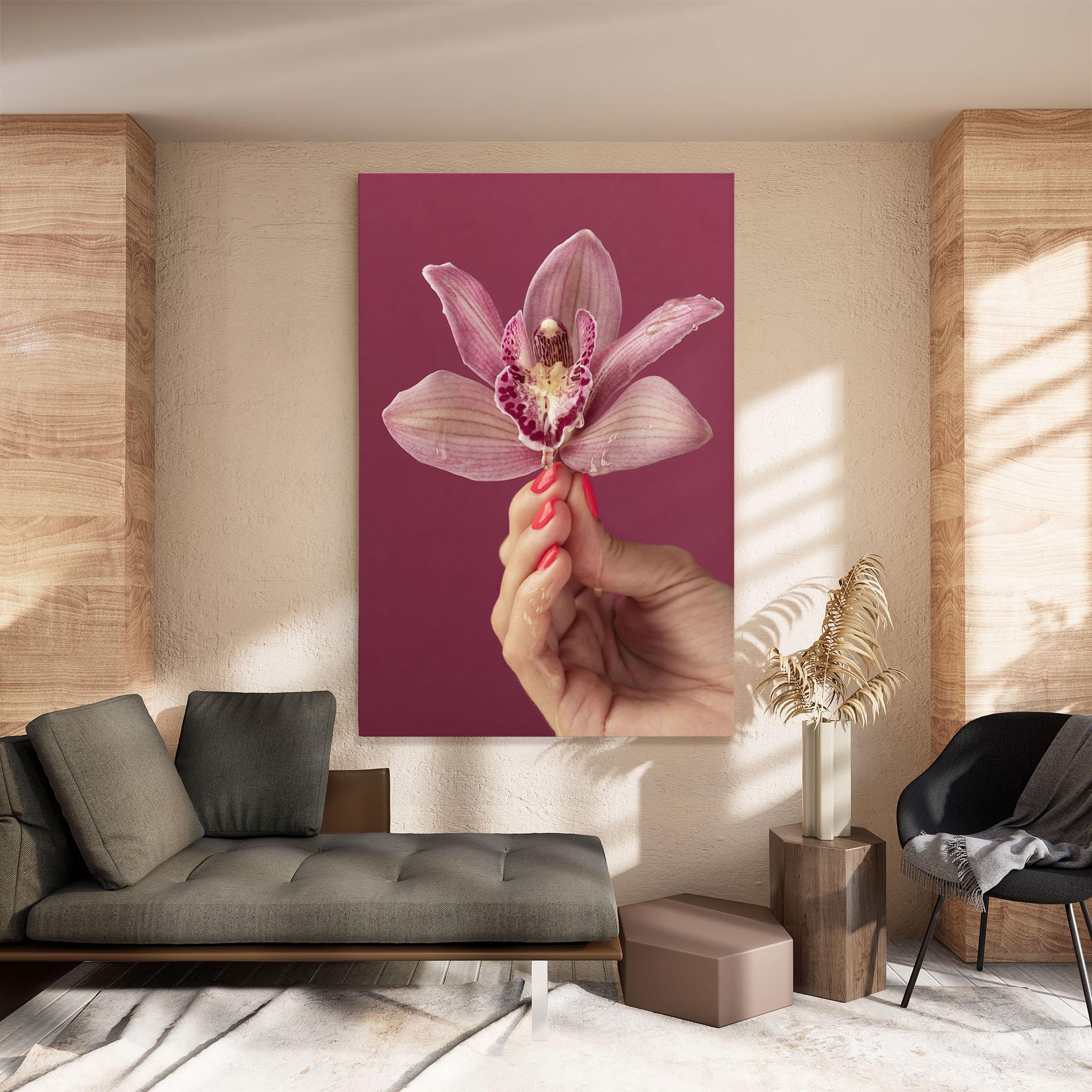 Картина на платно Orchid Holding mockup 8