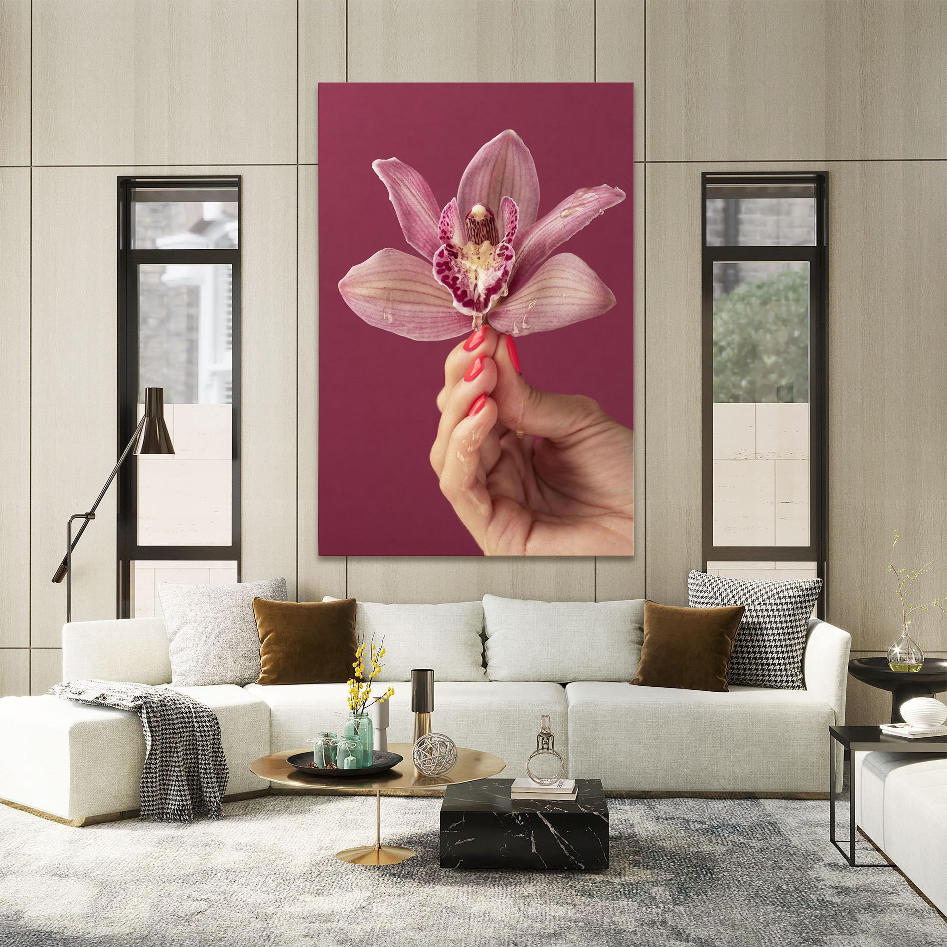 Картина на платно Orchid Holding mockup 2