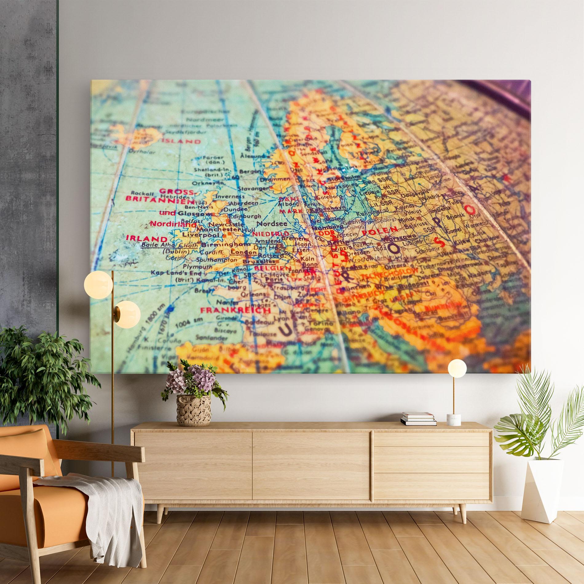 Картина на платно Globe mockup 9