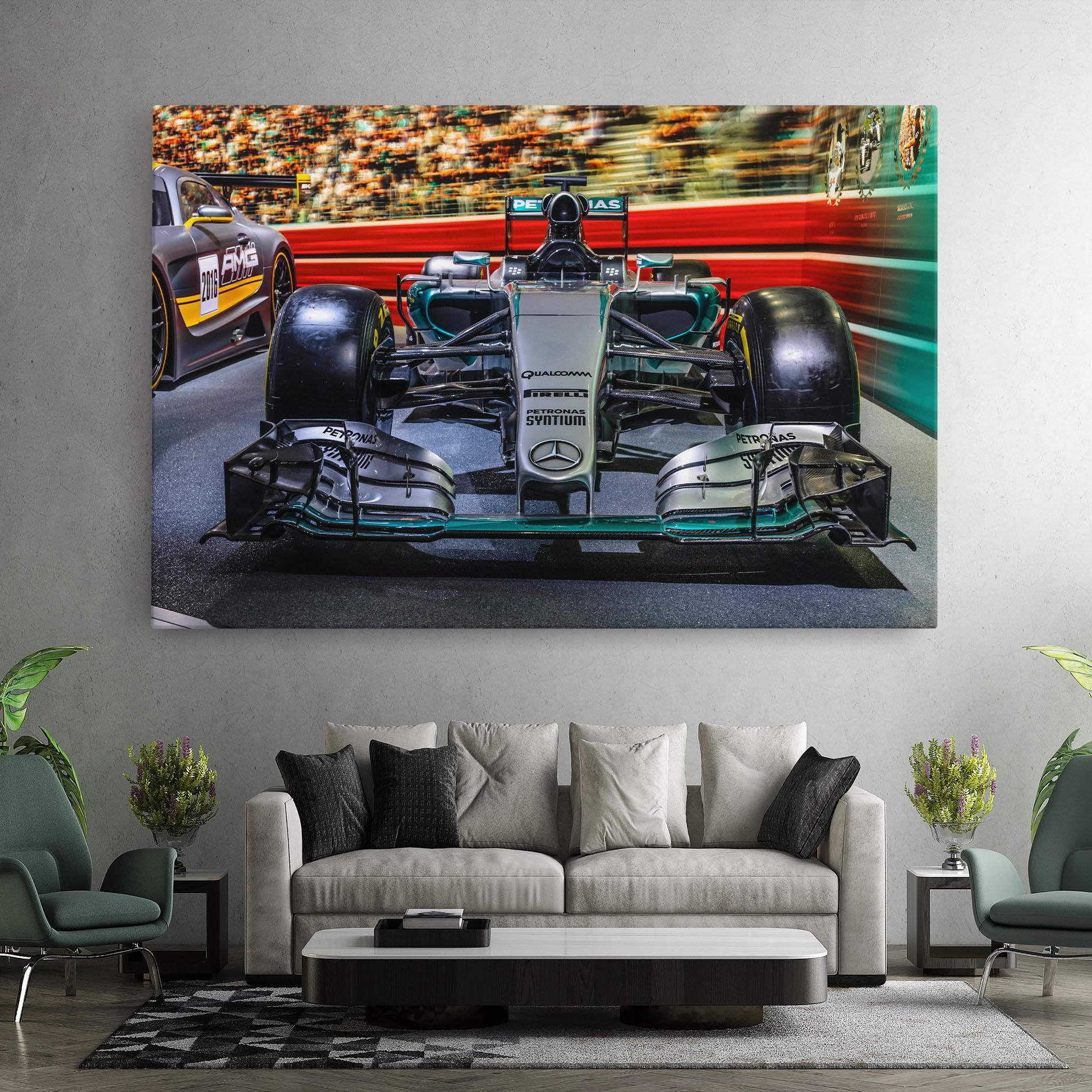 Картина на платно Black Green F1 mockup 7