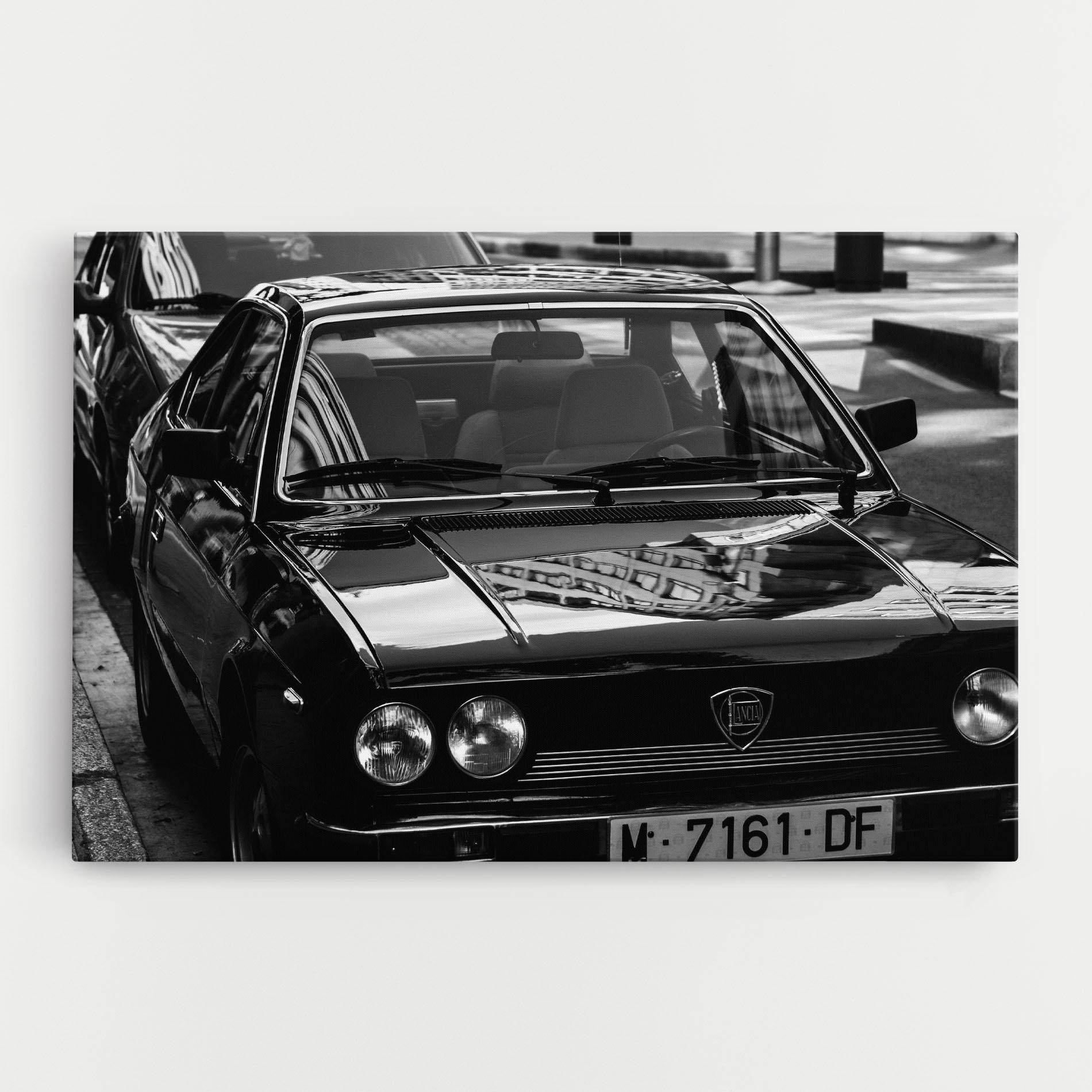 Картина на платно Black Shiny Car mockup 0