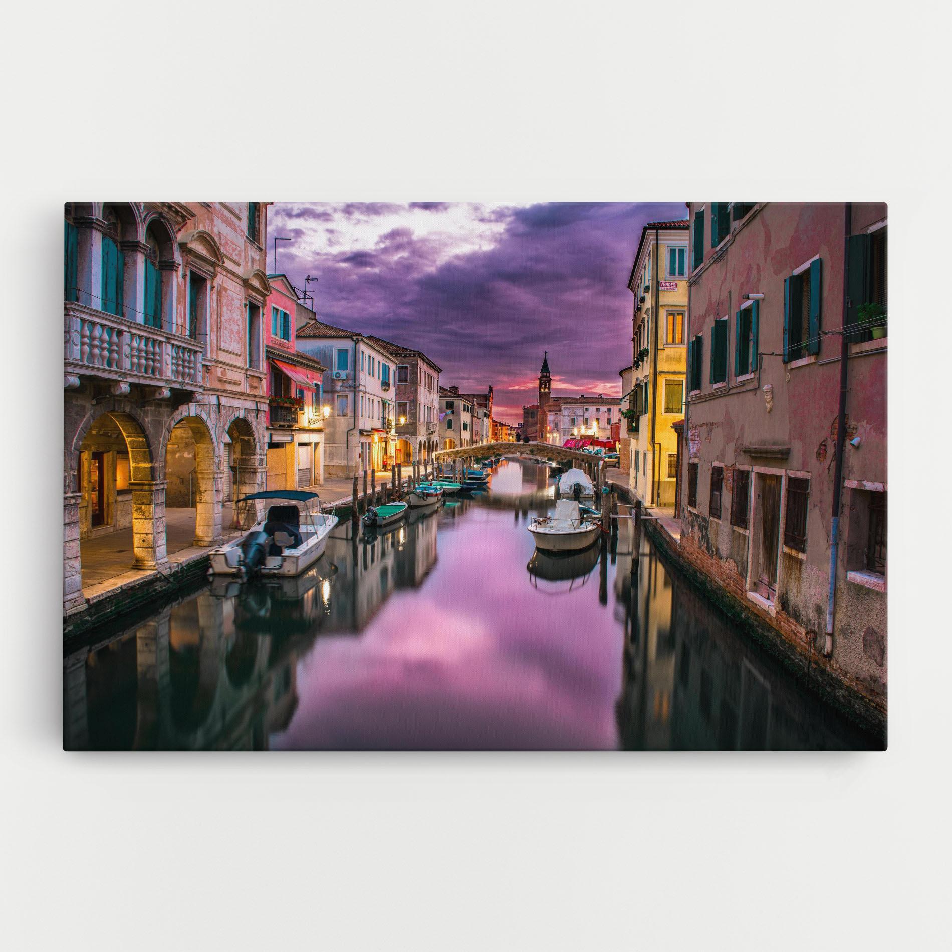 Картина на платно Purple Light Venecia mockup 0