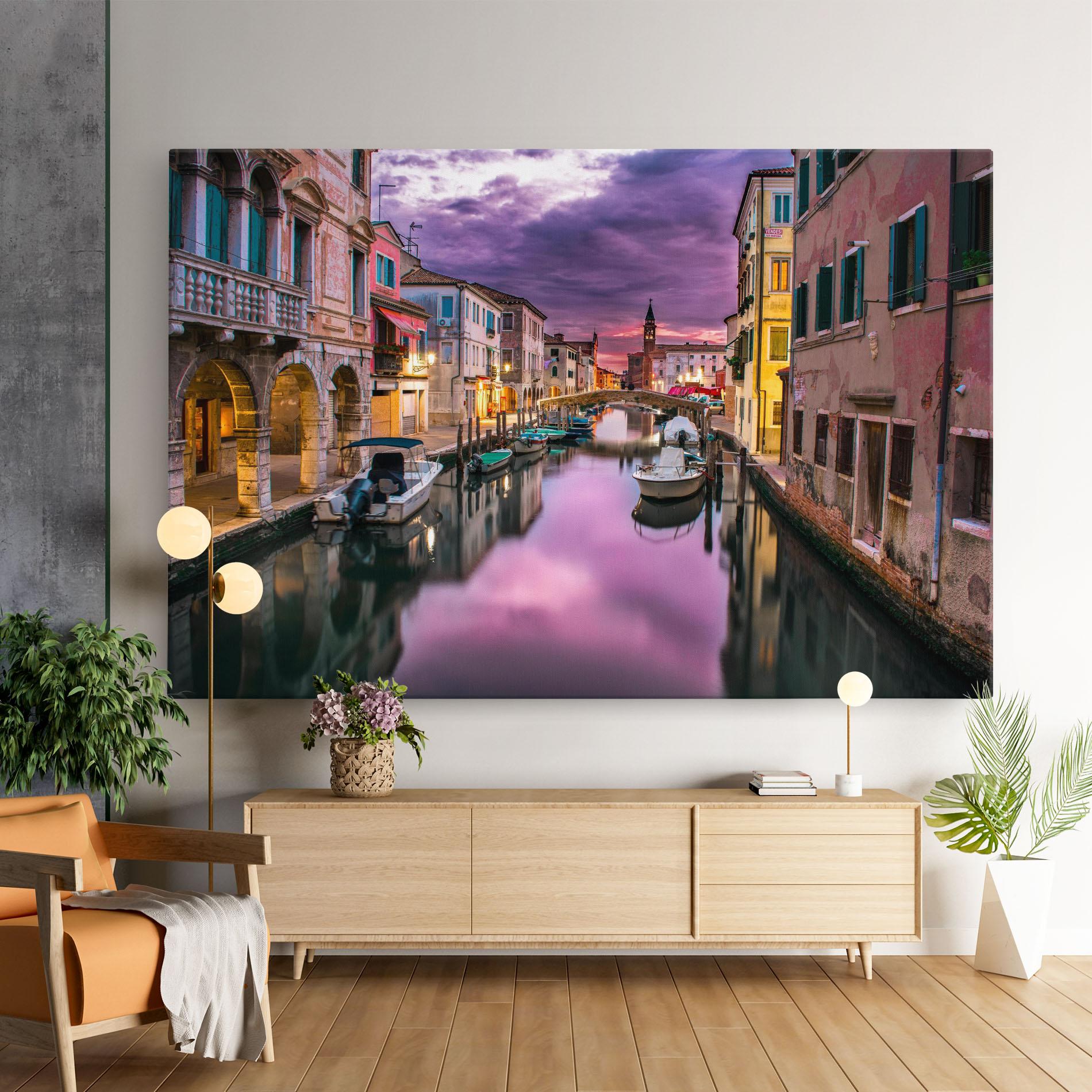 Картина на платно Purple Light Venecia mockup 9
