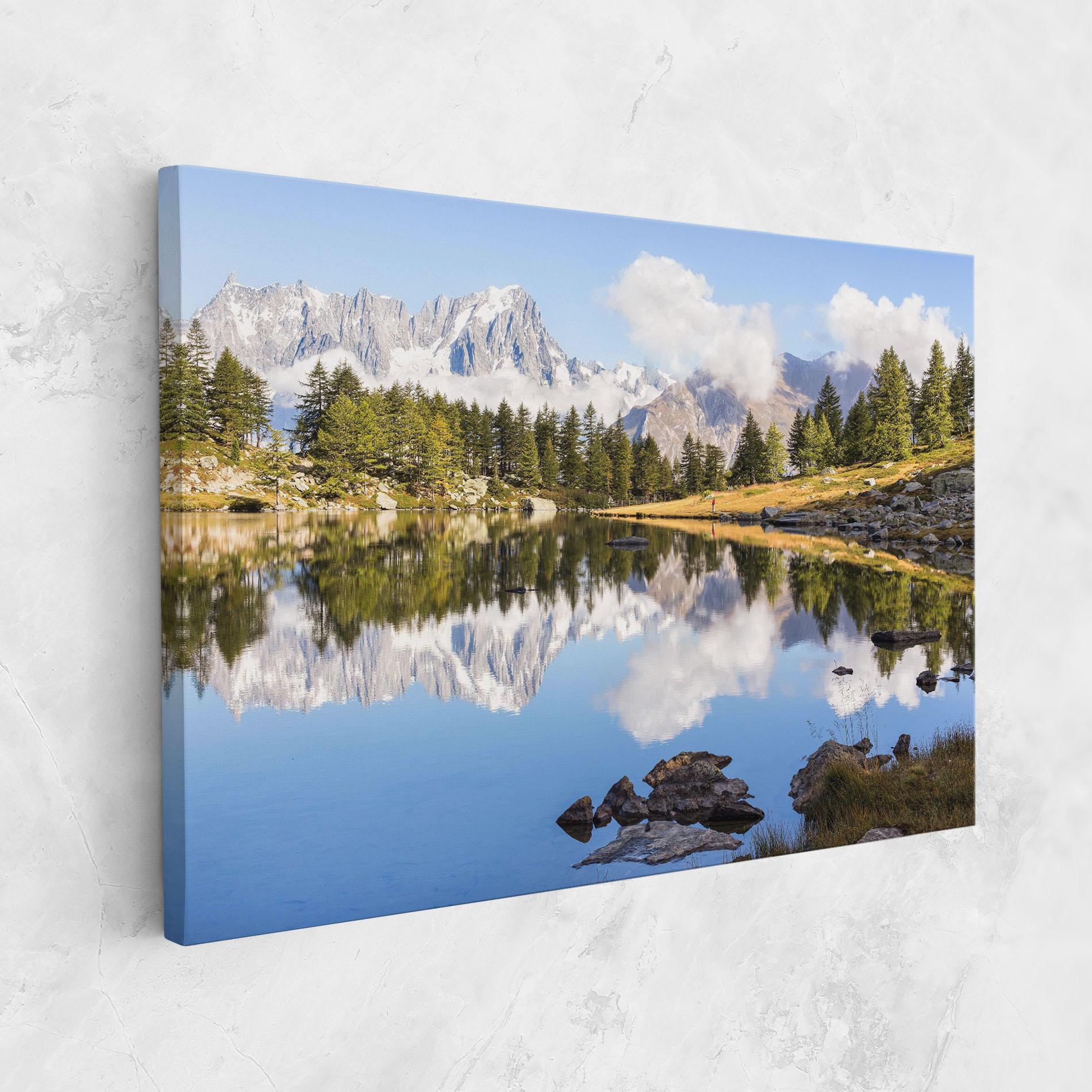 Картина на платно Mountain Reflection mockup 1