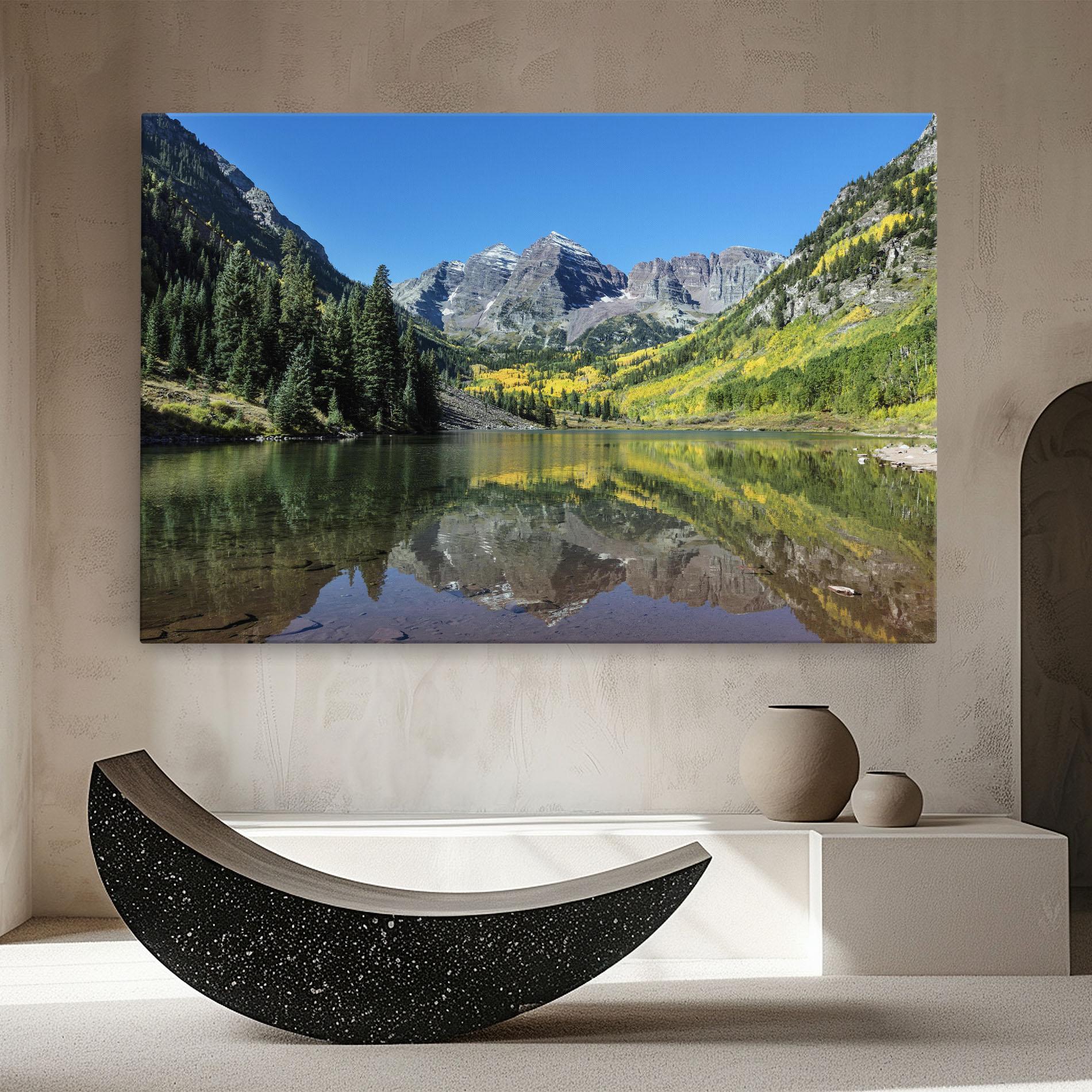 Картина на платно Lake Green Mountain mockup 8