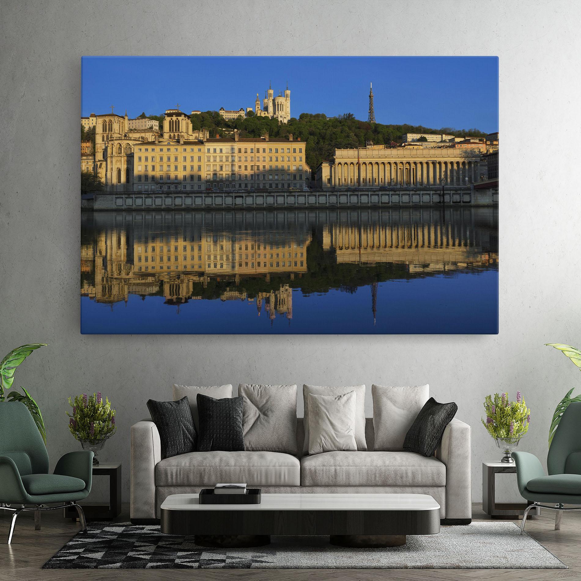 Картина на платно Lyon France mockup 7