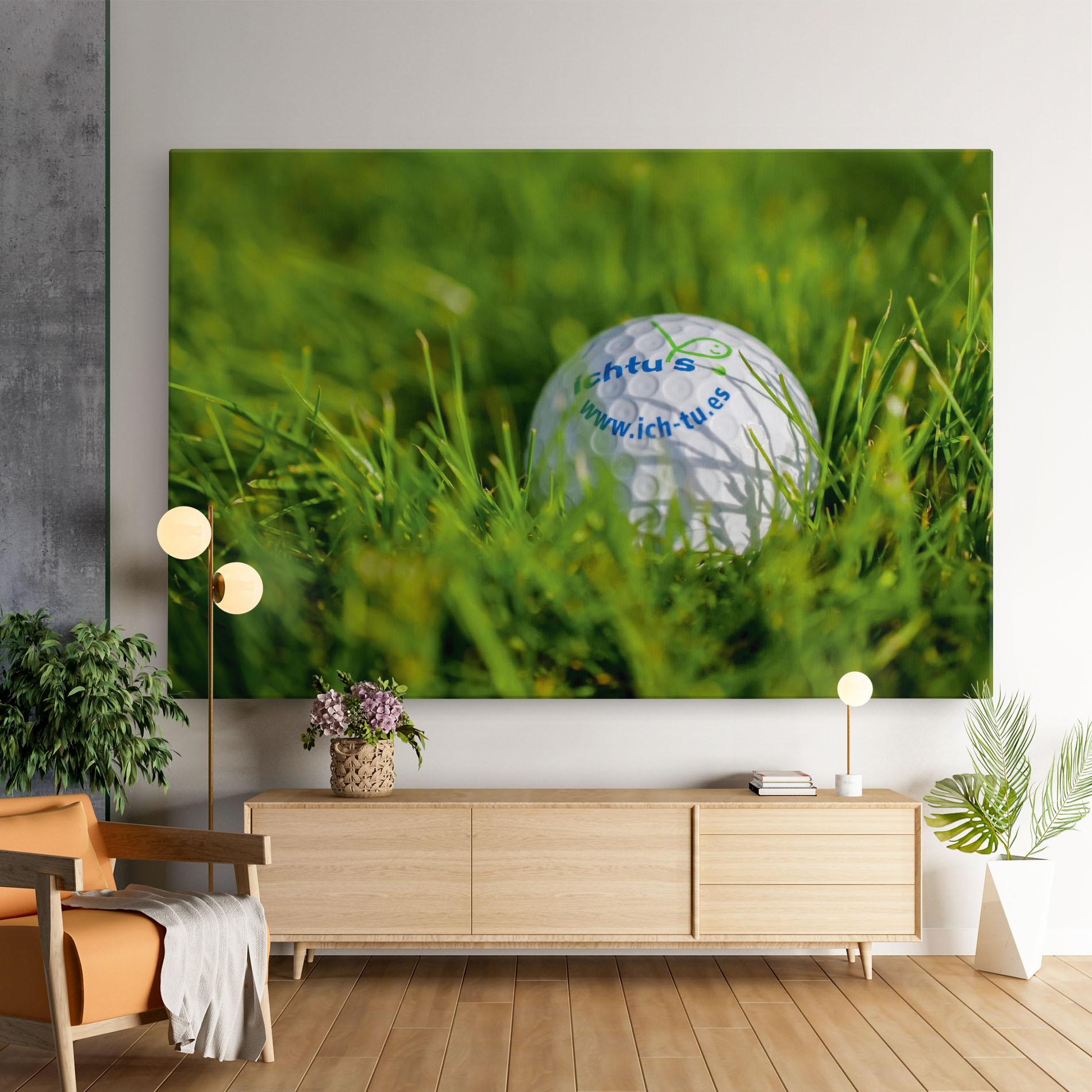 Картина на платно Golf Ball In Grass mockup 9
