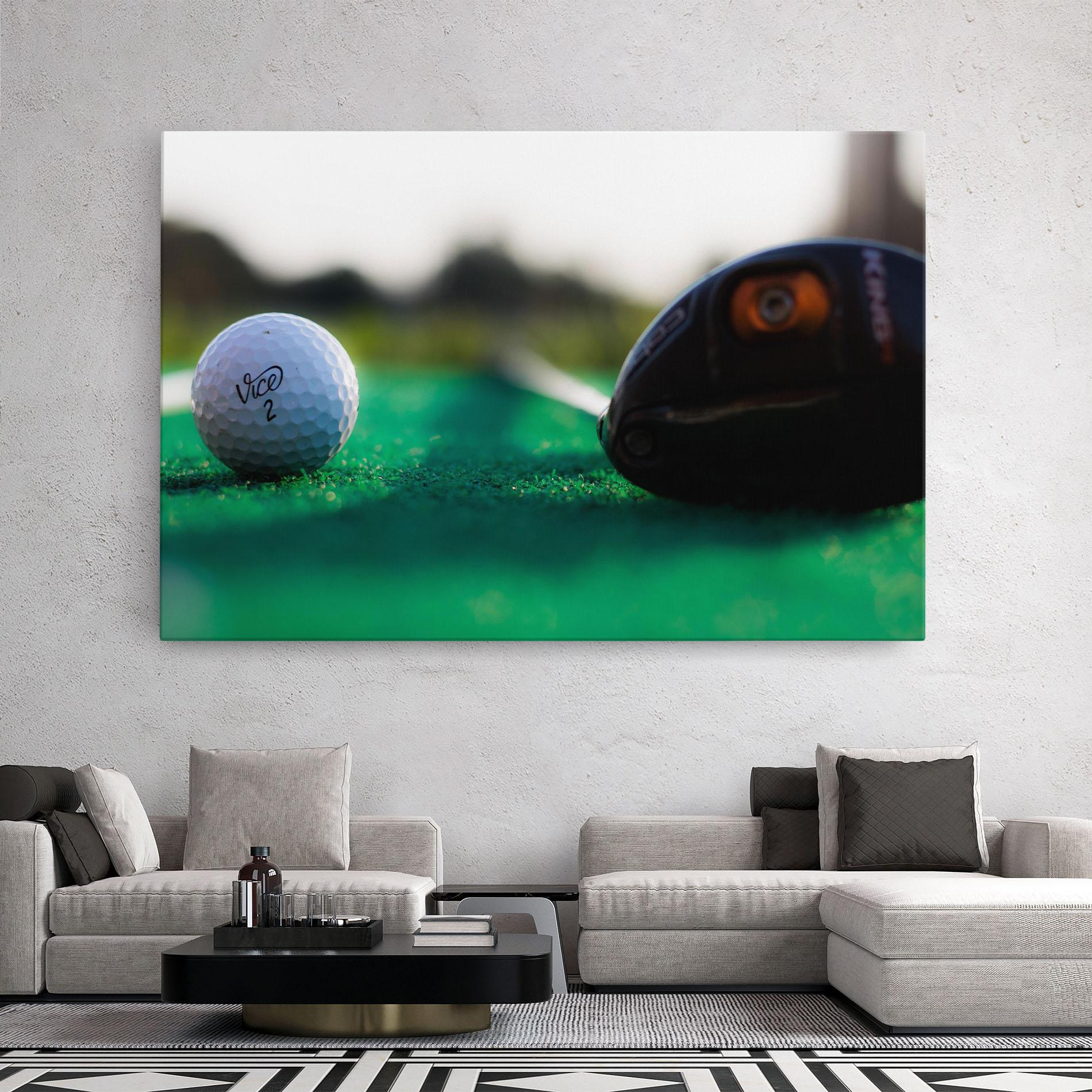 Картина на платно Green Grass Golf Ball mockup 2