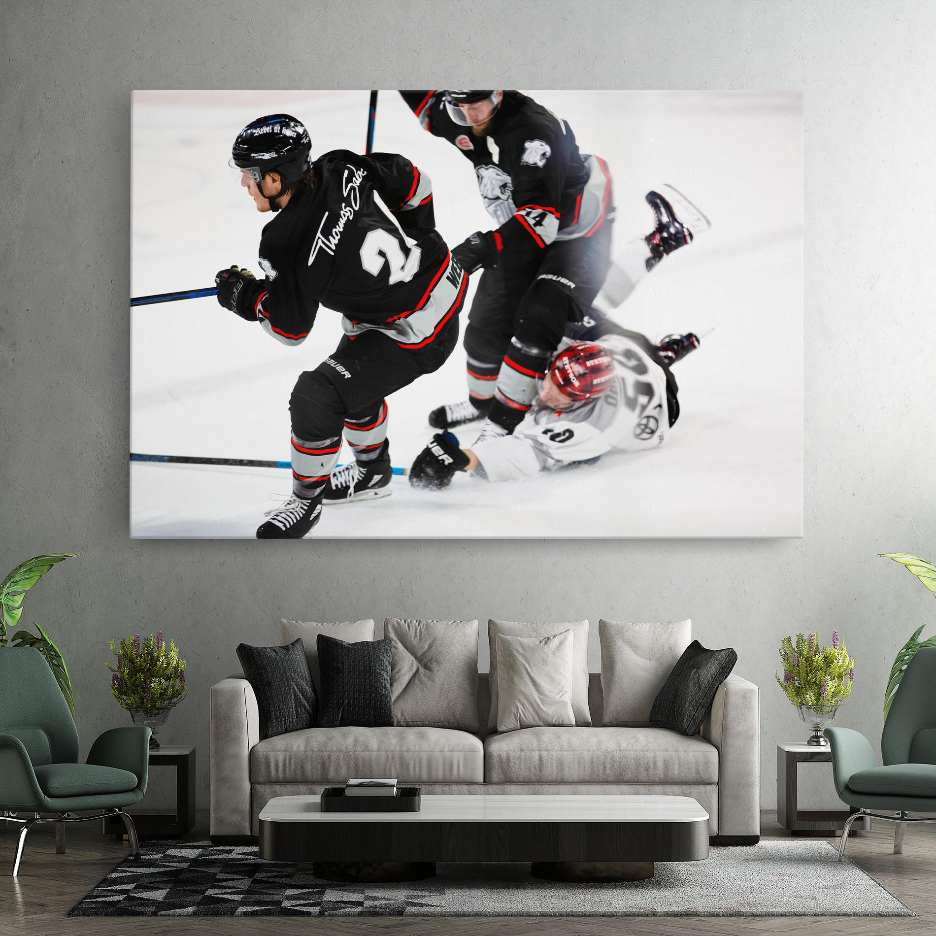 Картина на платно Breakaway Boss mockup 7