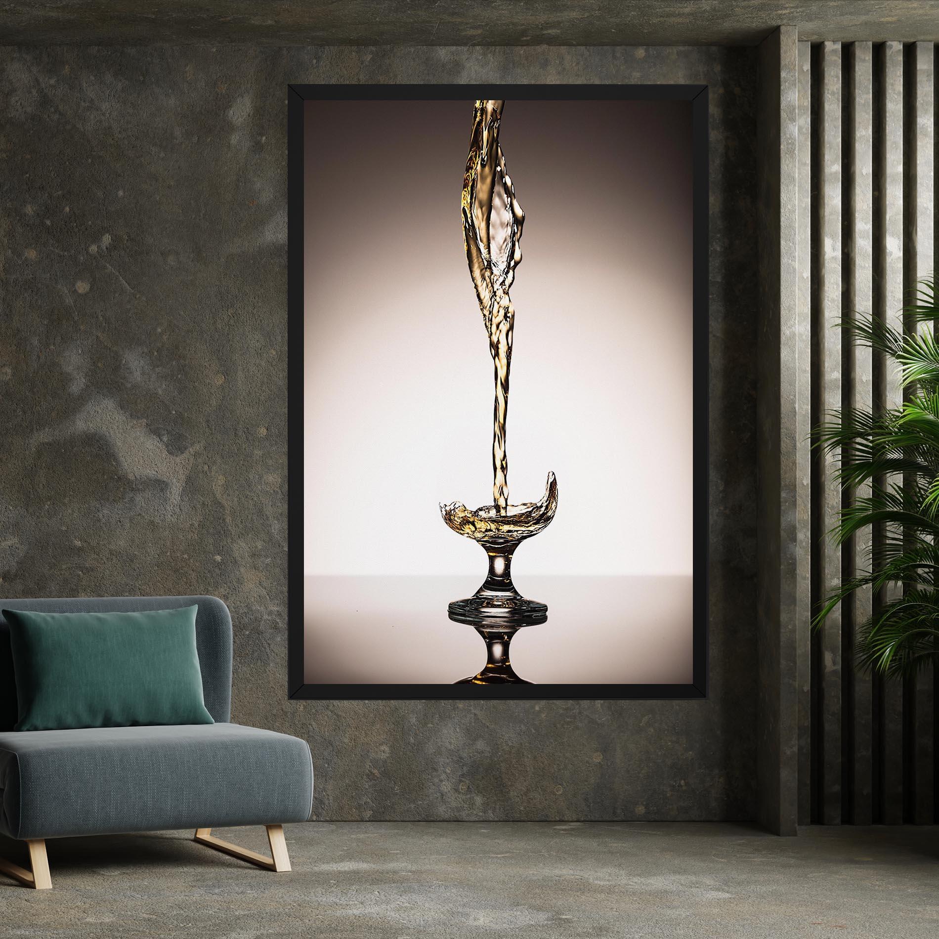 Картина на платно White Wine Splash mockup 7