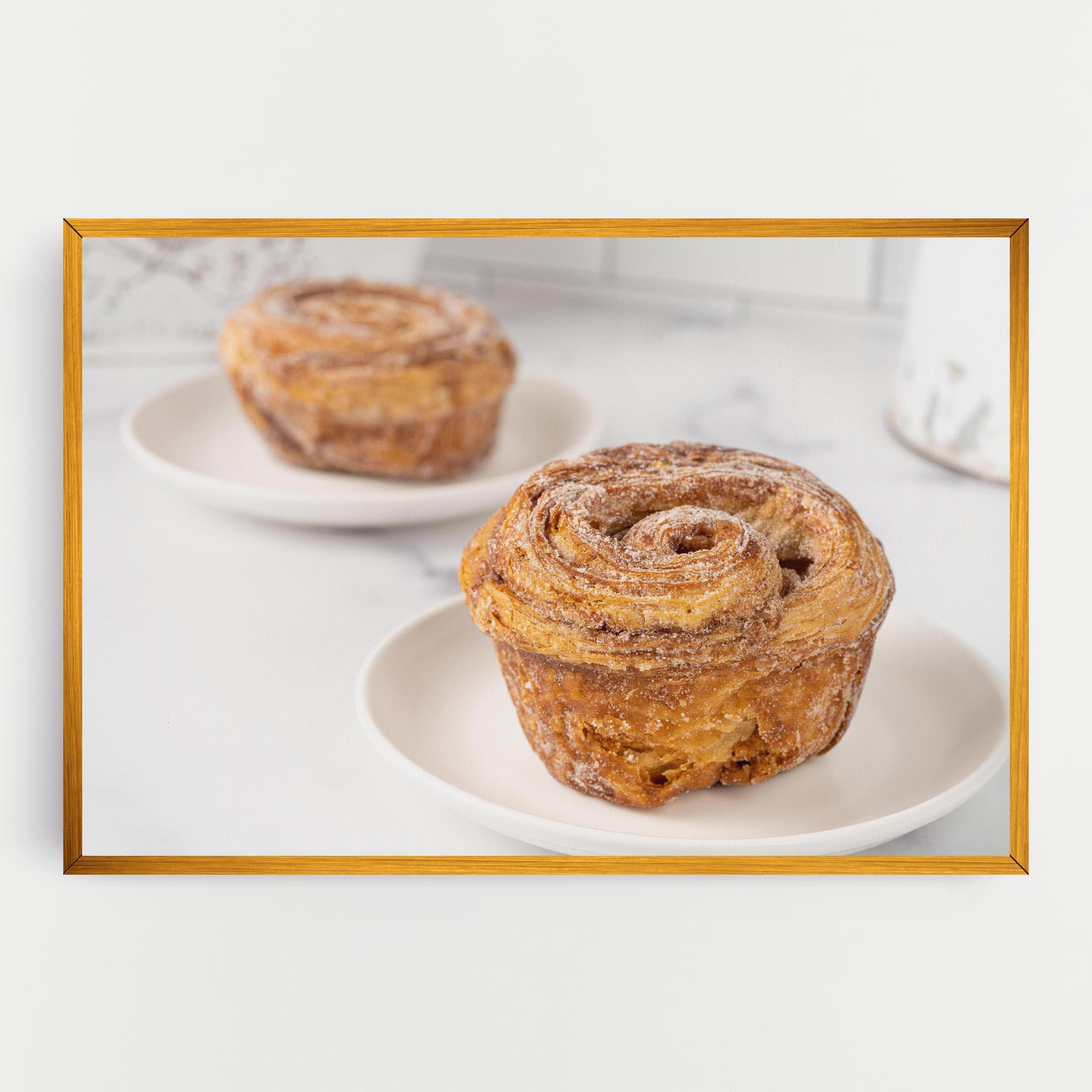 Картина на платно Cinnamon Roll mockup 0