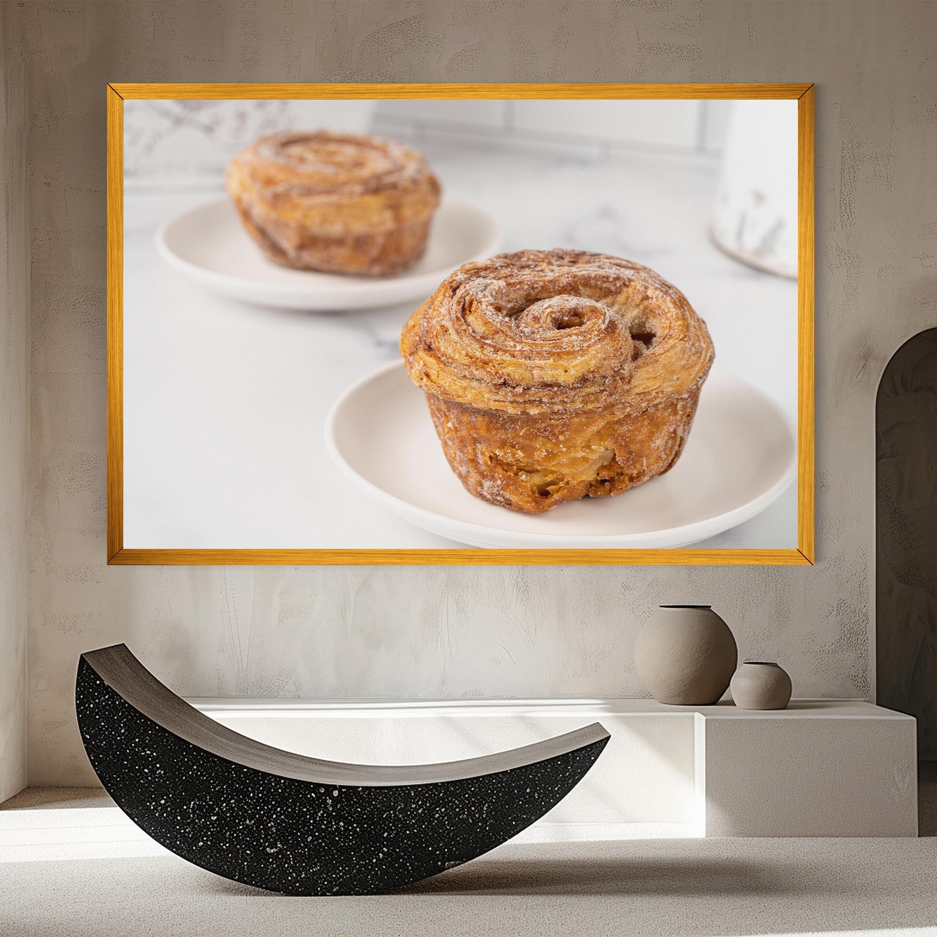 Картина на платно Cinnamon Roll mockup 8