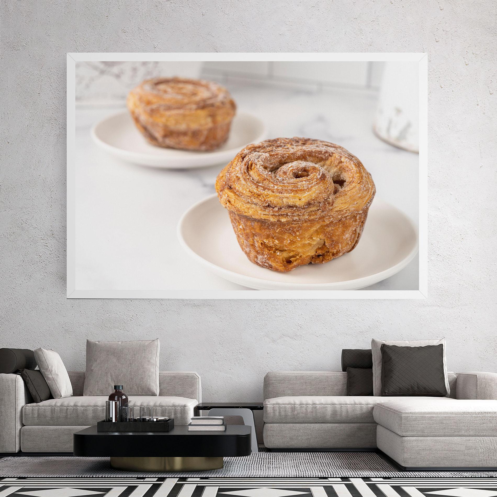 Картина на платно Cinnamon Roll mockup 2