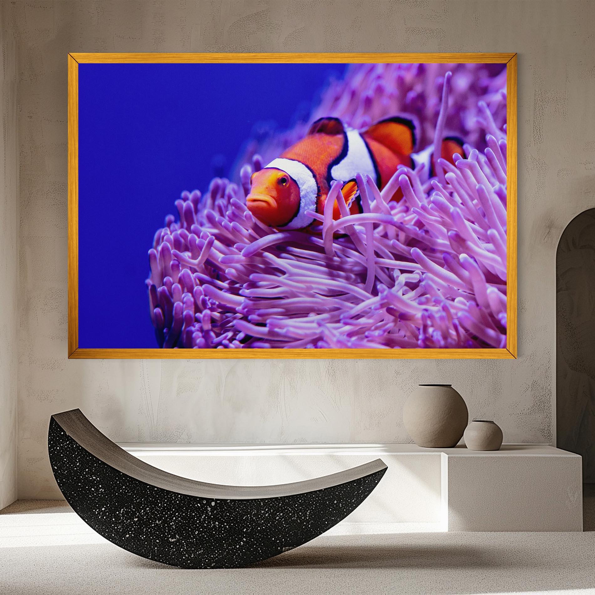 Картина на платно Angry Nemo mockup 8