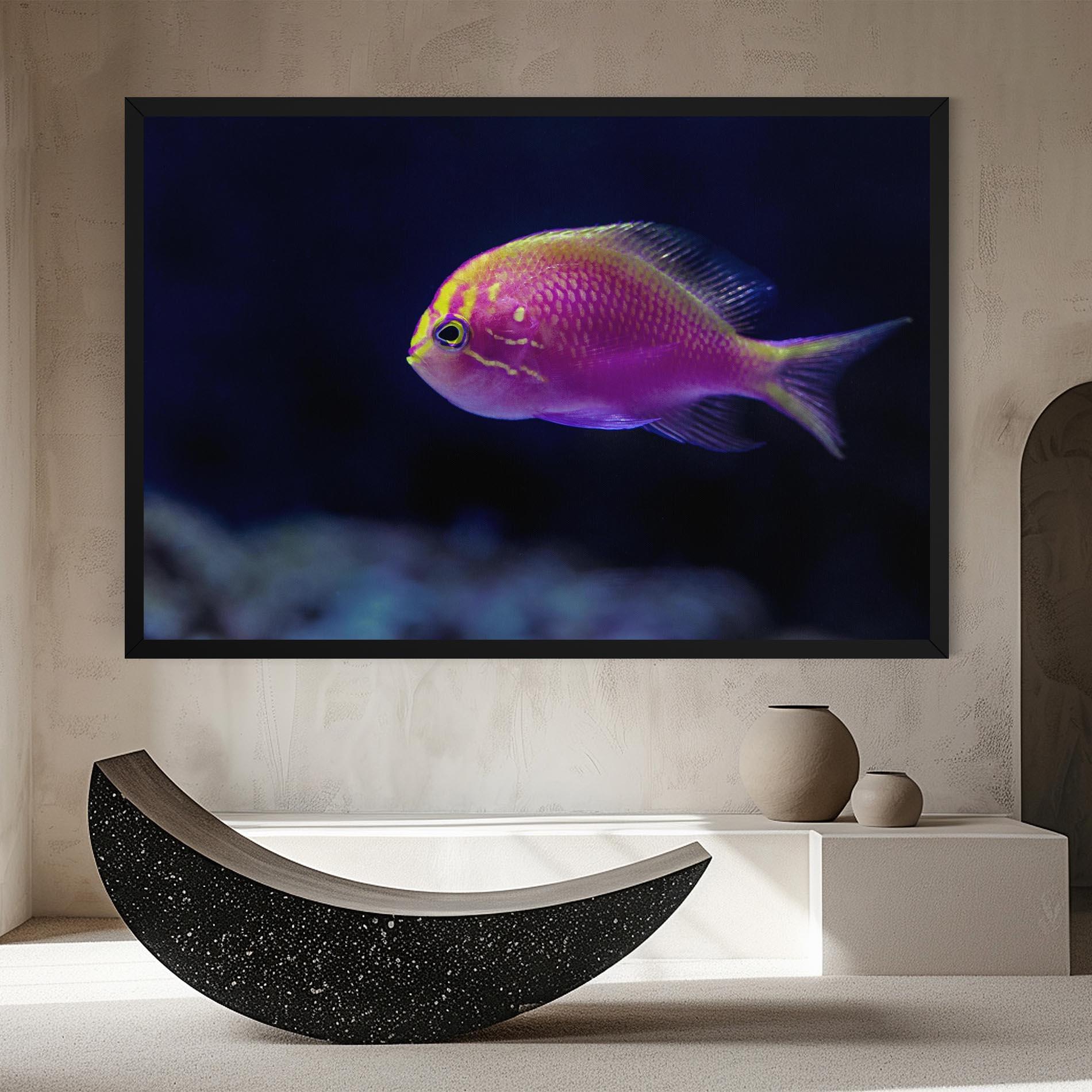 Картина на платно Angry Pink Fish mockup 8