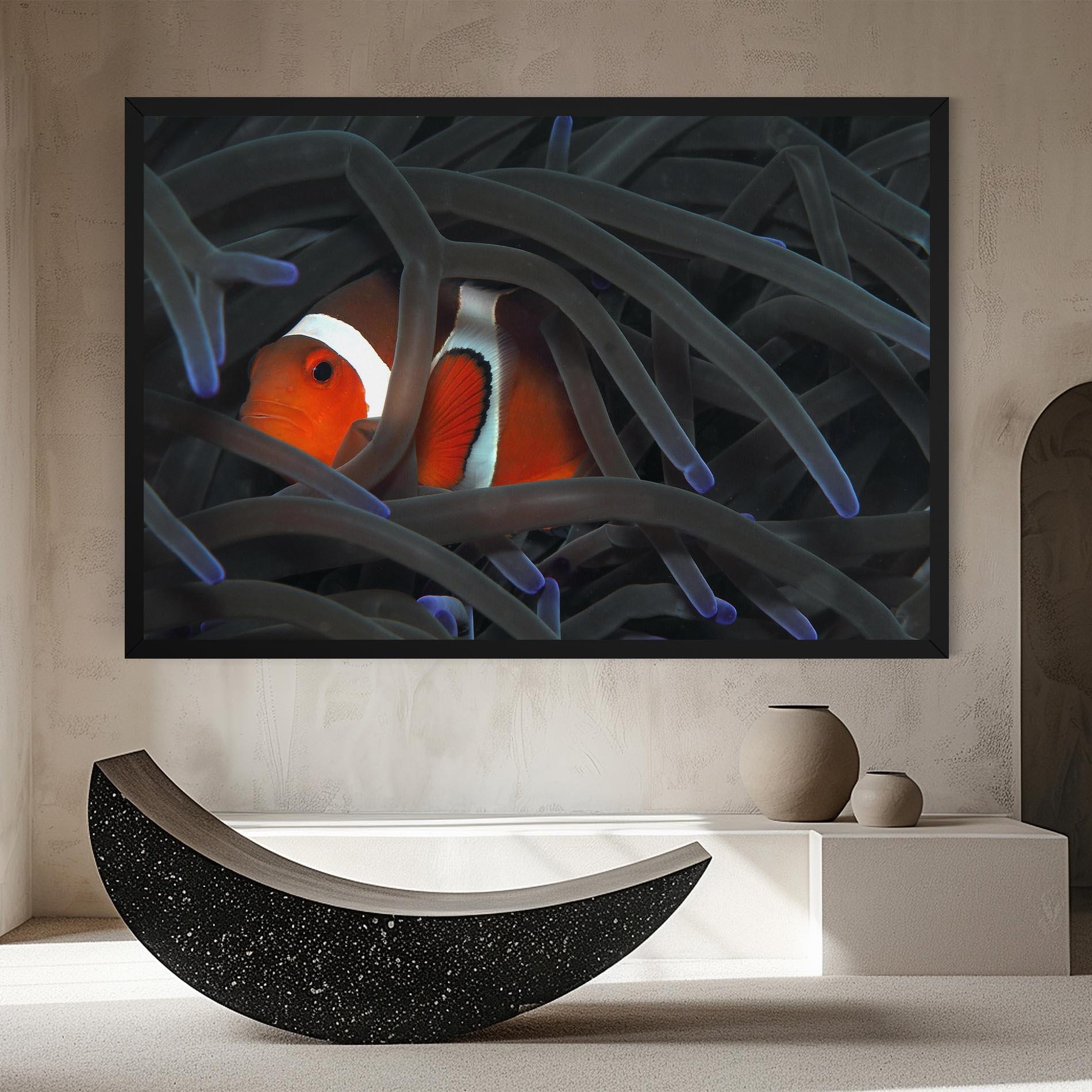 Картина на платно Nemo Hiding mockup 8