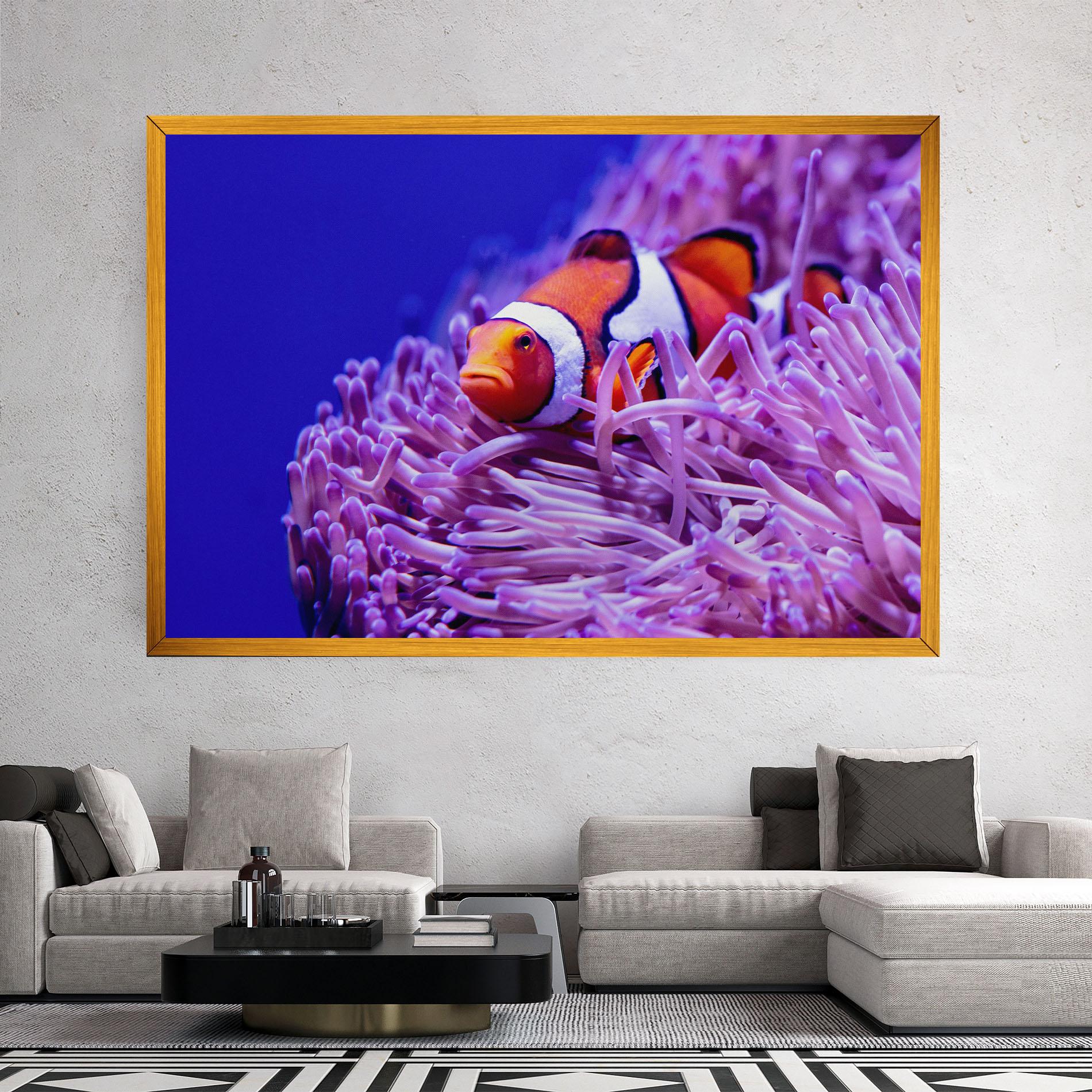 Картина на платно Angry Nemo mockup 2