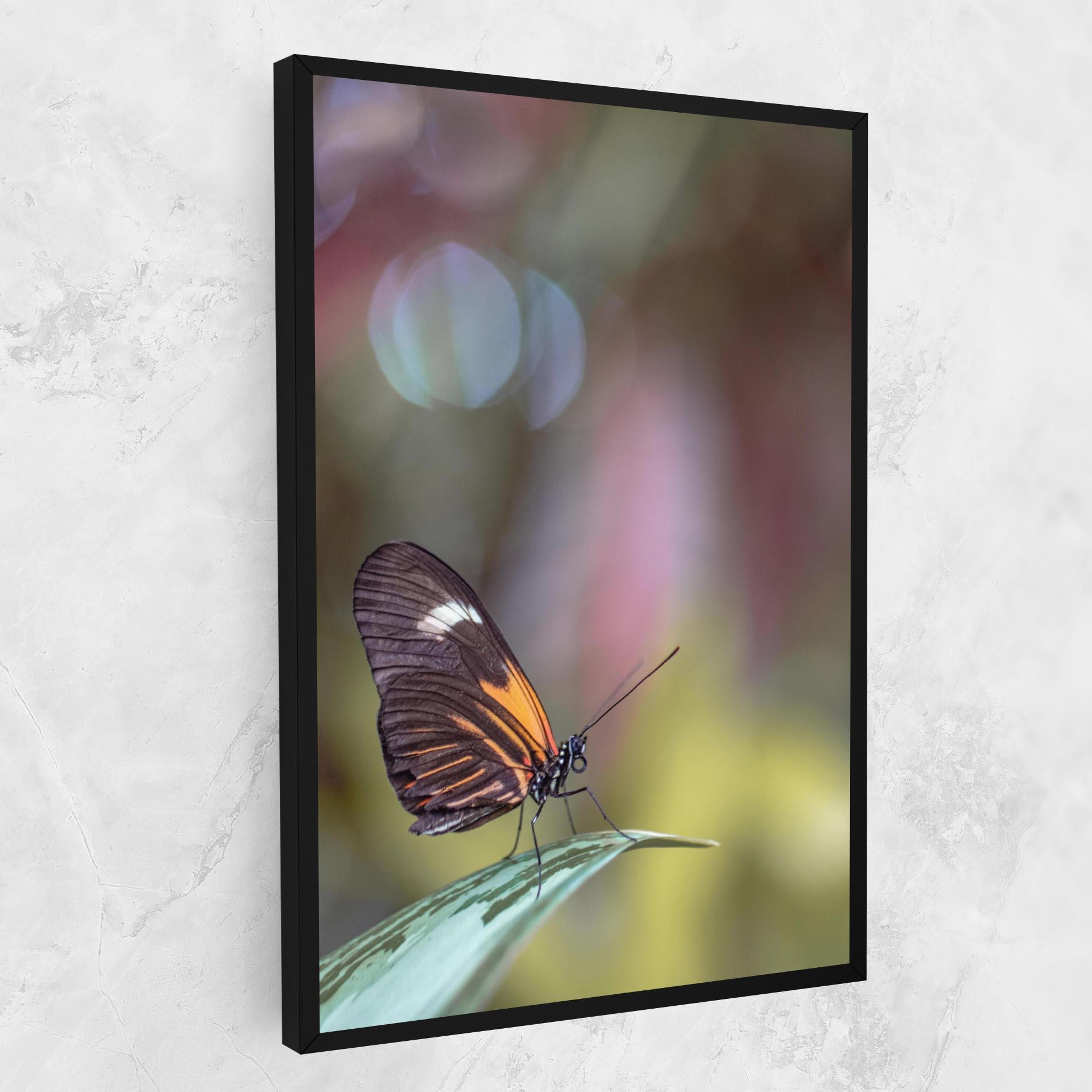 Картина на платно Dark Purple Butterfly mockup 1