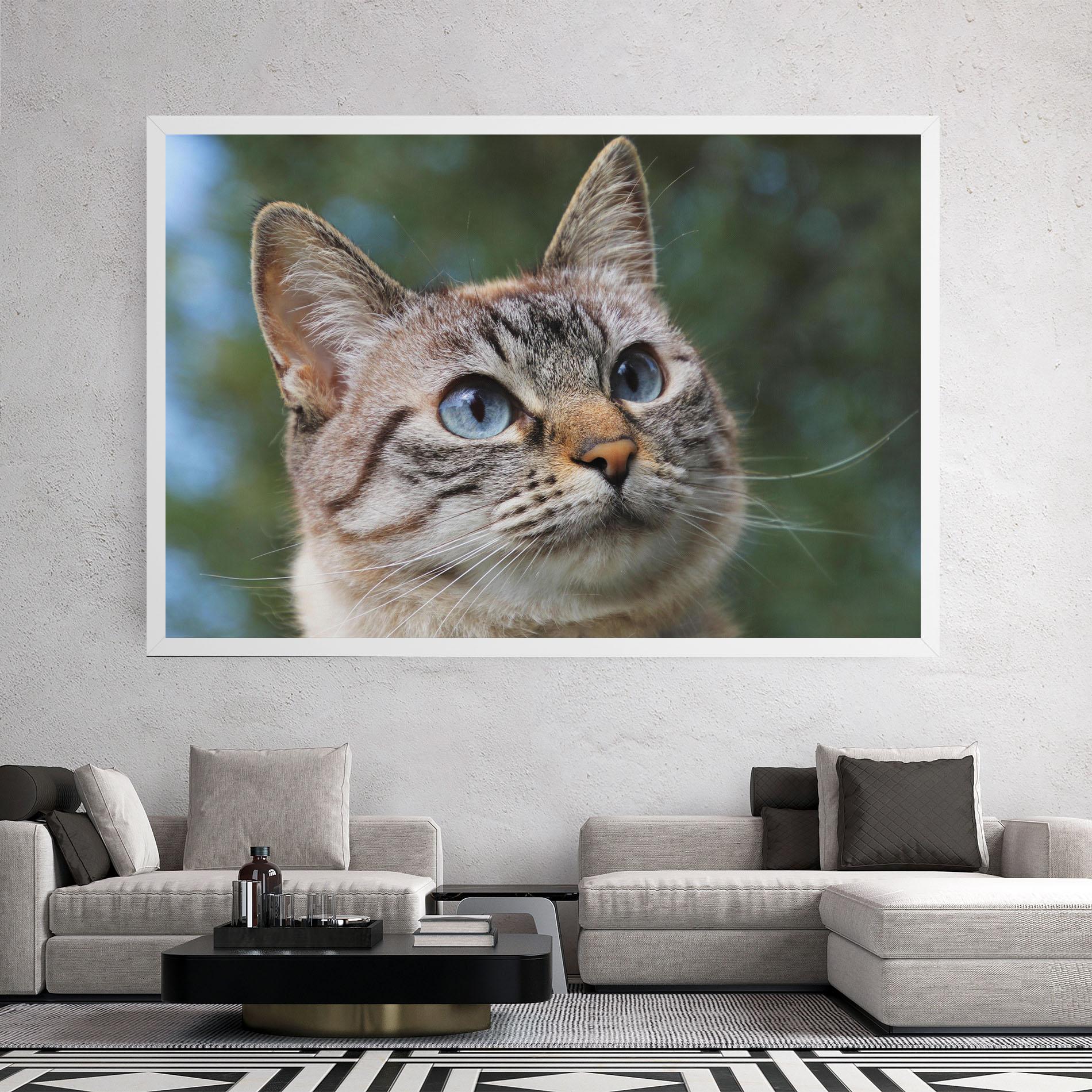 Картина на платно Blue Eyes Cutie mockup 2