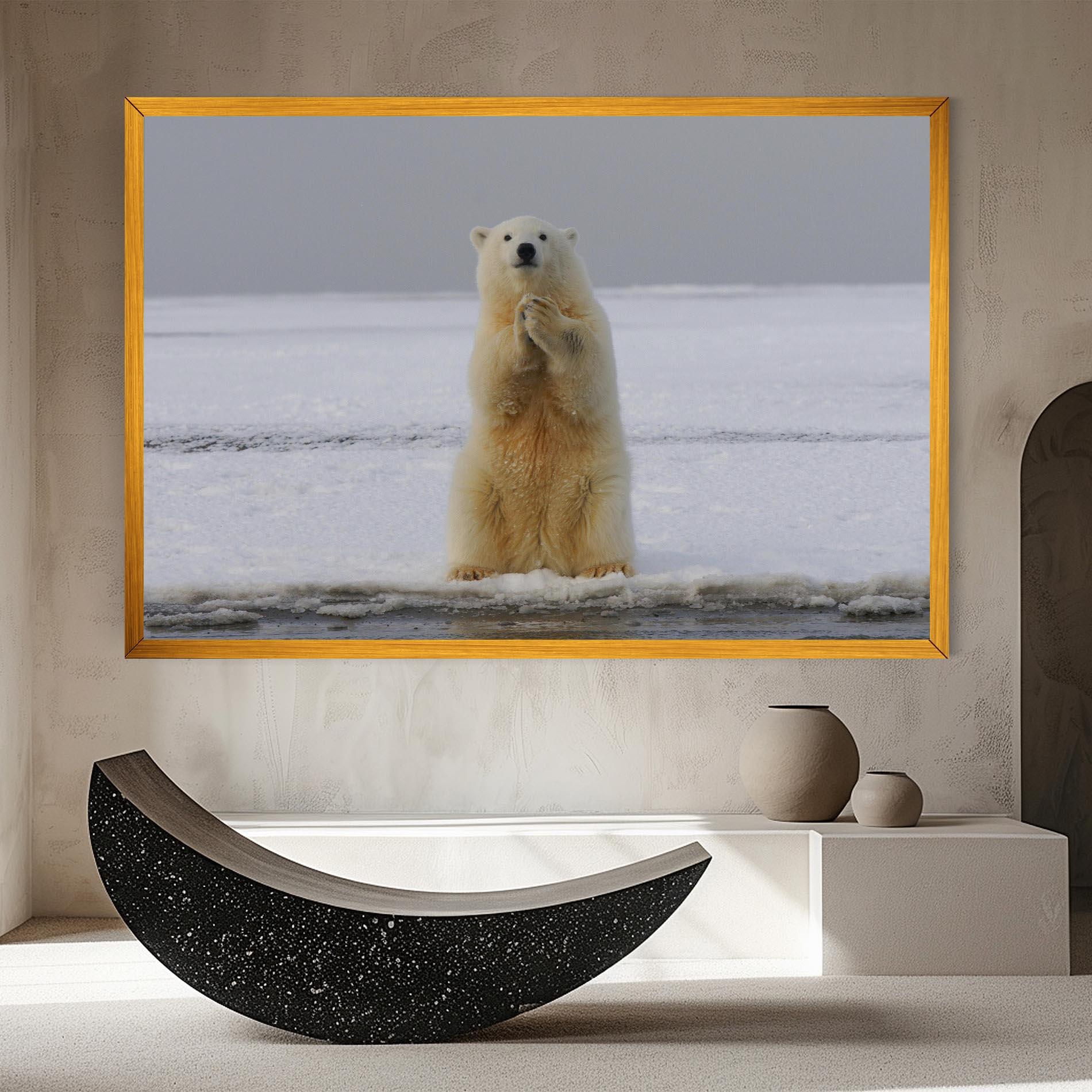 Картина на платно Icebear Praying mockup 8