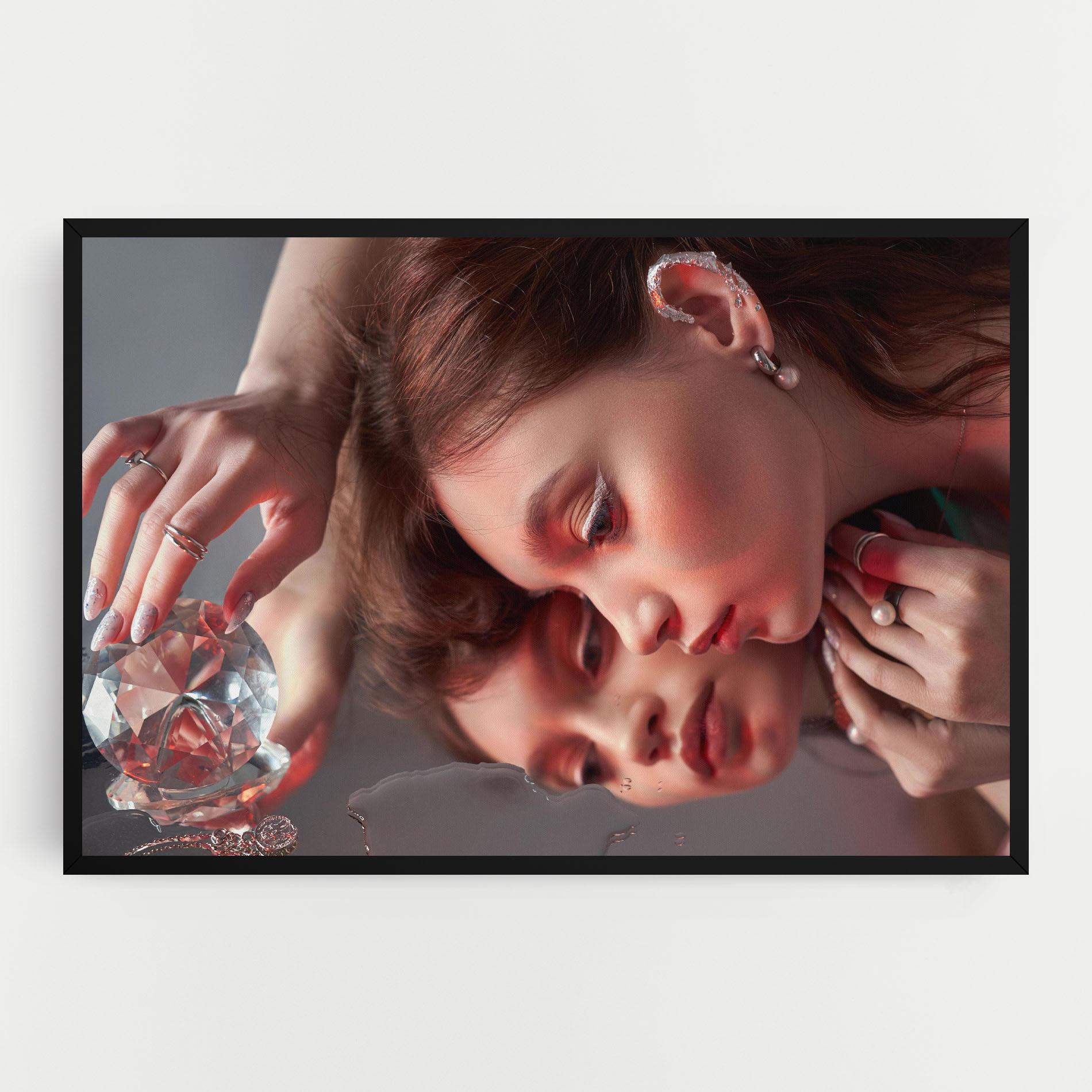 Картина на платно Big Diamond Hand mockup 0