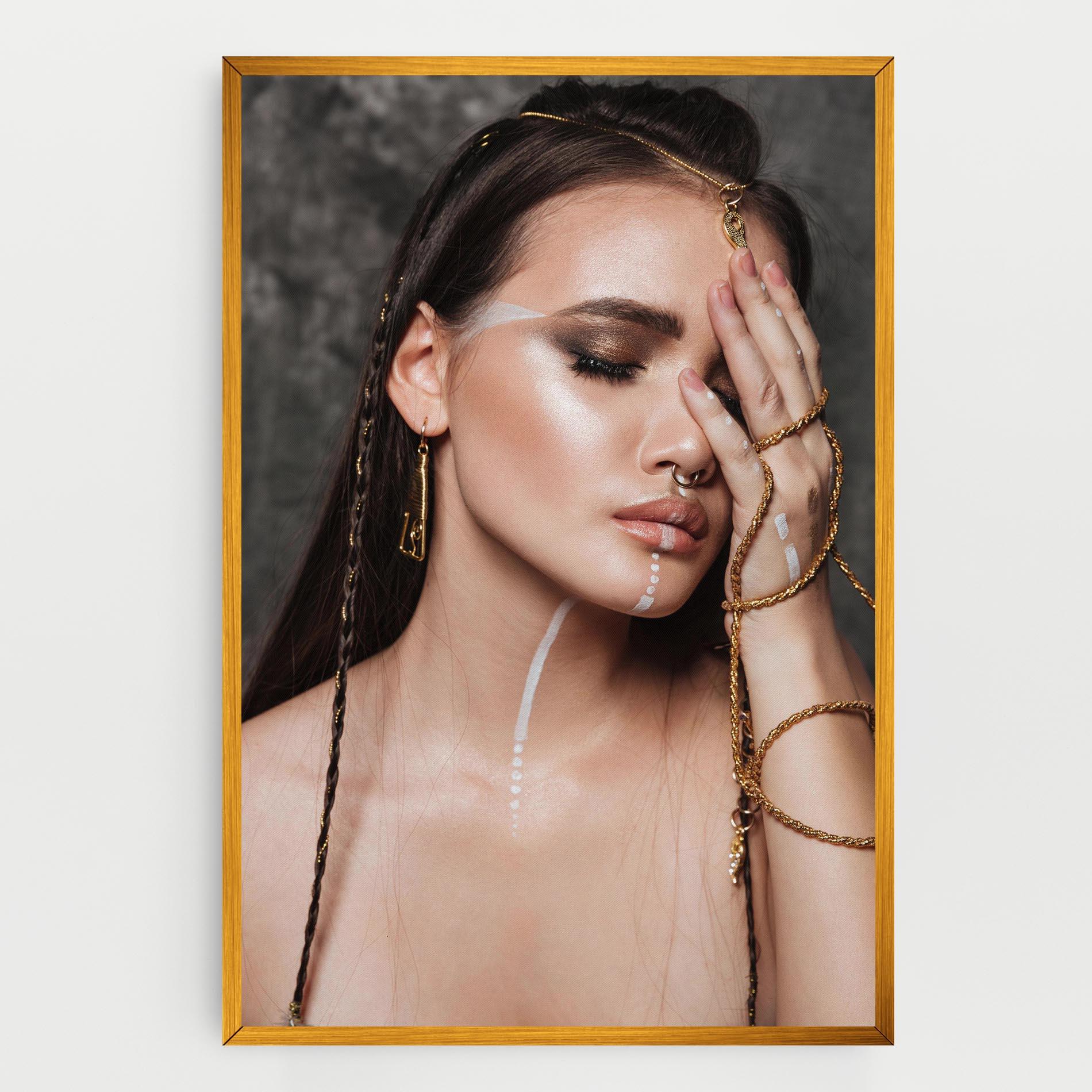 Картина на платно Gold Hand Accessory mockup 0