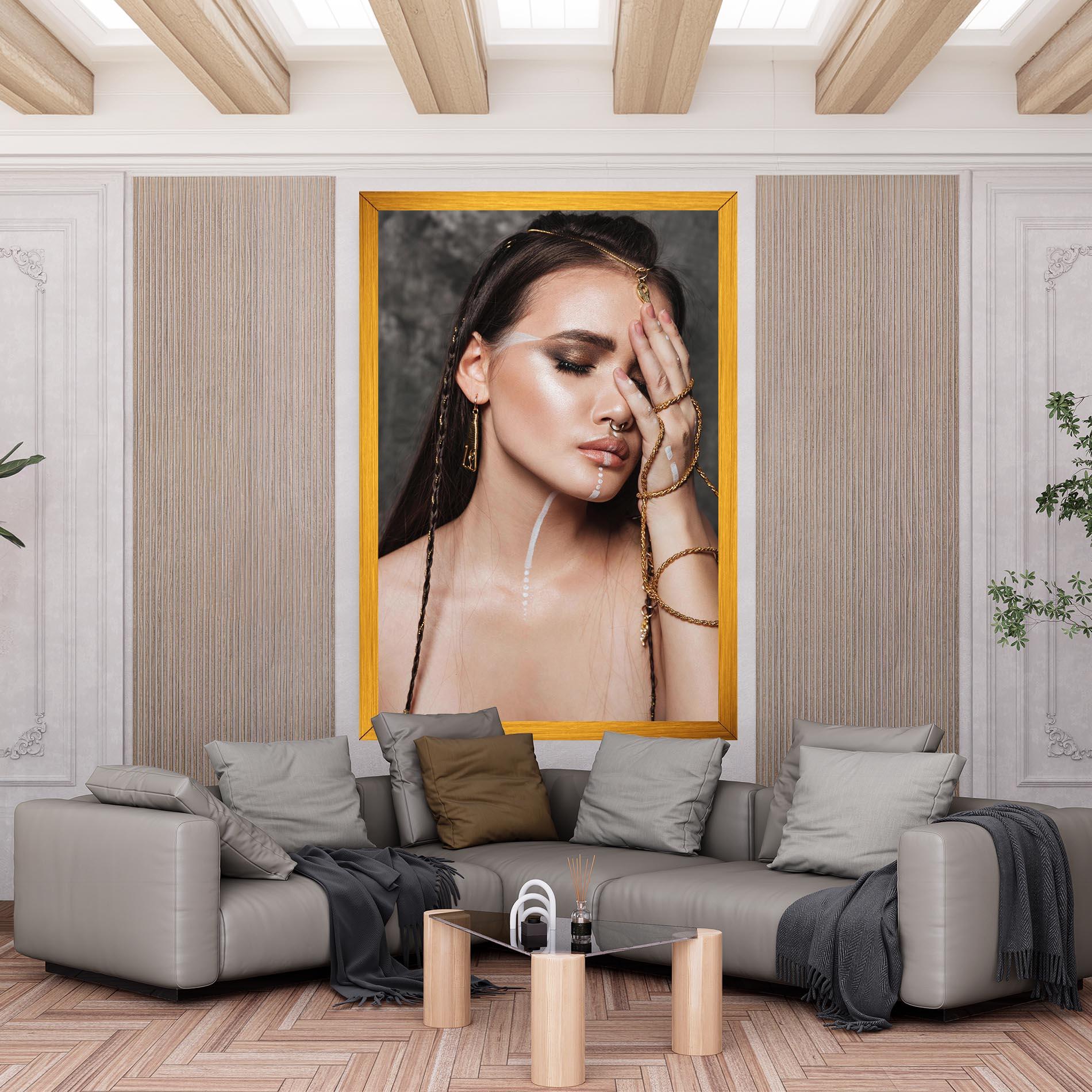 Картина на платно Gold Hand Accessory mockup 6