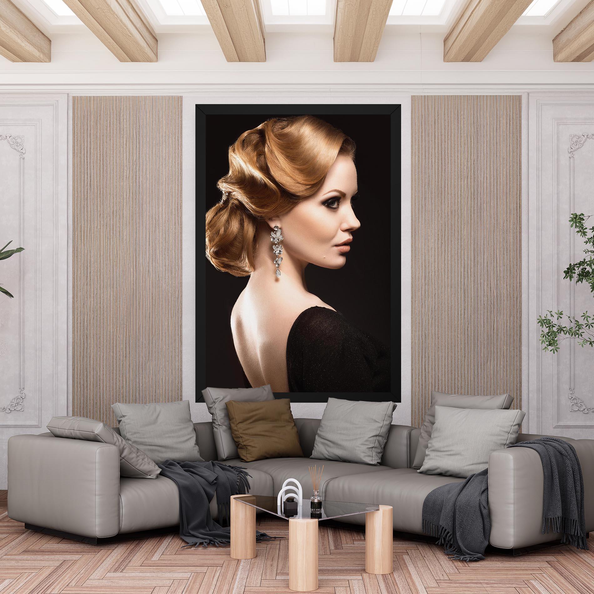 Картина на платно Elegant Earrings mockup 6