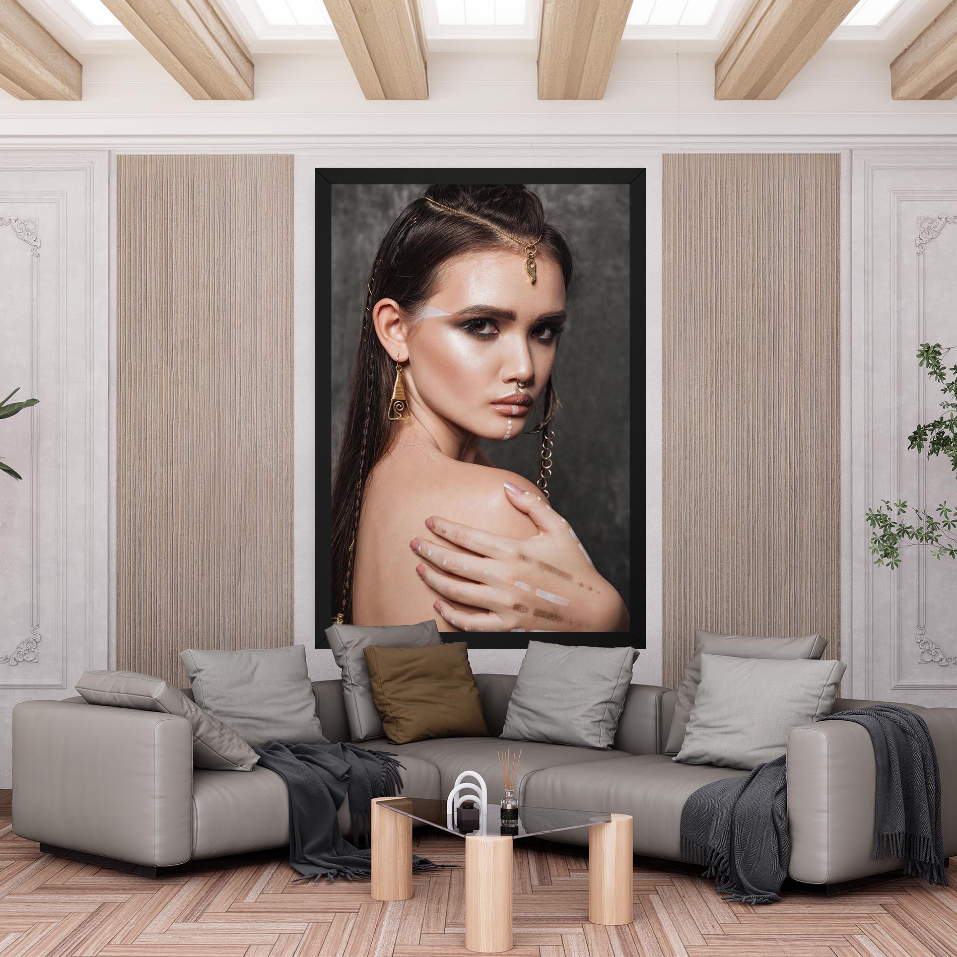 Картина на платно Gold Triangle Earring mockup 6