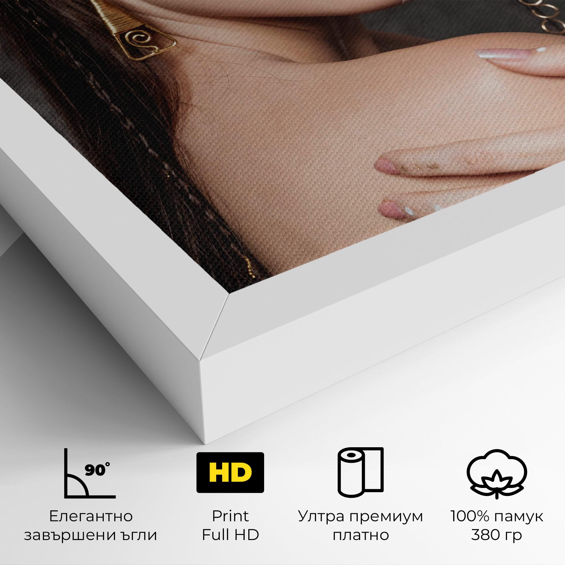 Картина на платно Gold Triangle Earring mockup 4