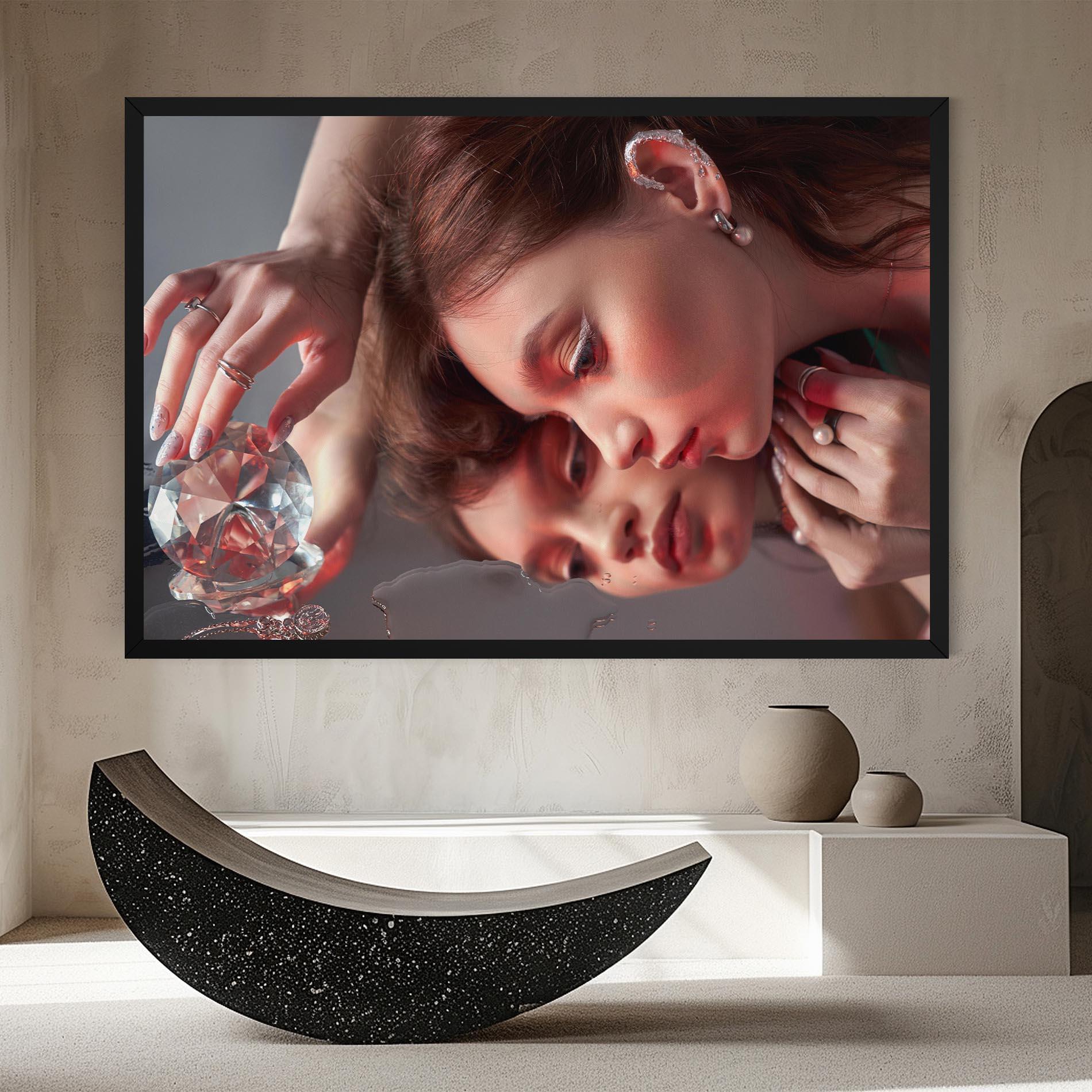 Картина на платно Big Diamond Hand mockup 8