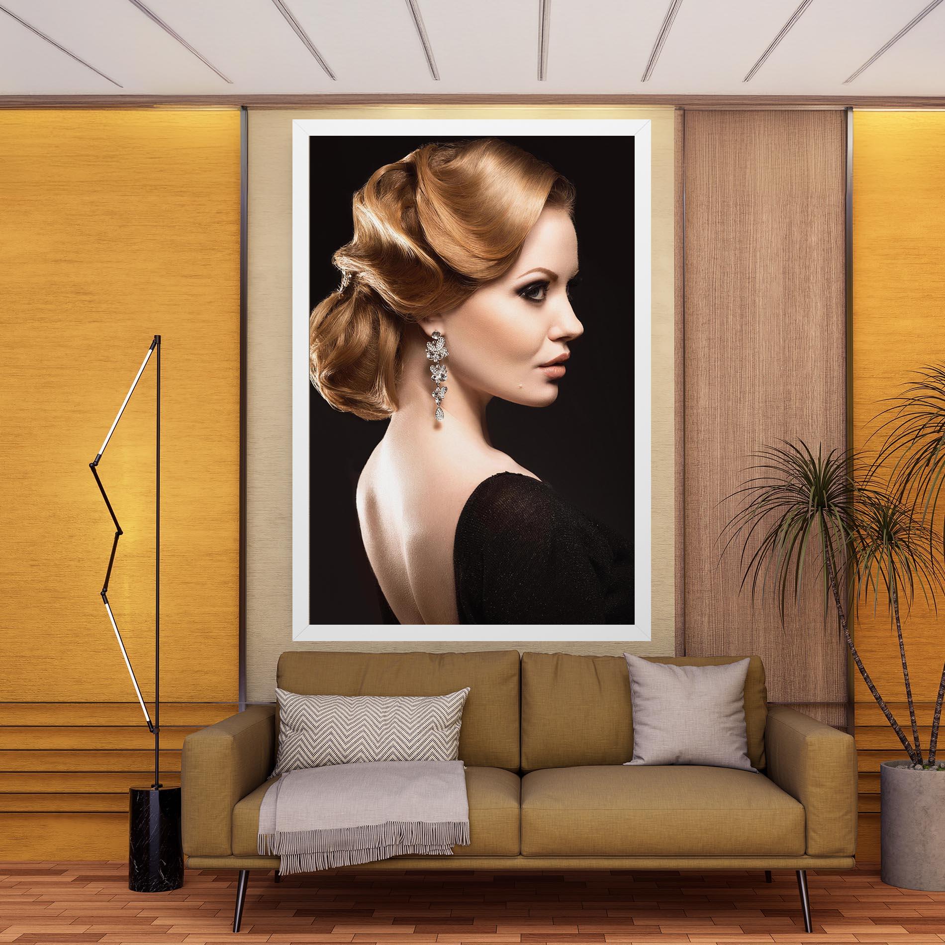 Картина на платно Elegant Earrings mockup 9