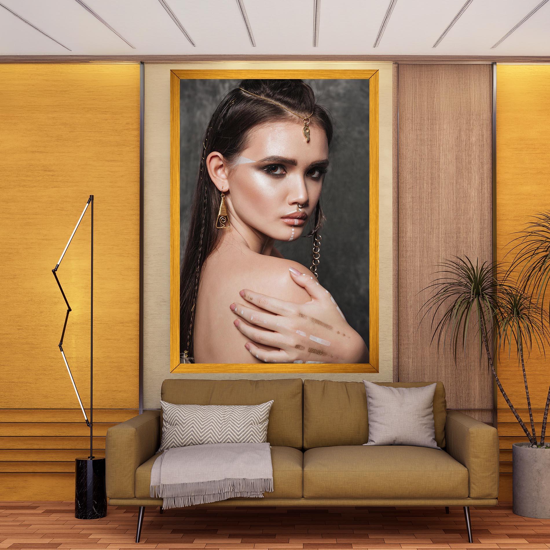 Картина на платно Gold Triangle Earring mockup 9