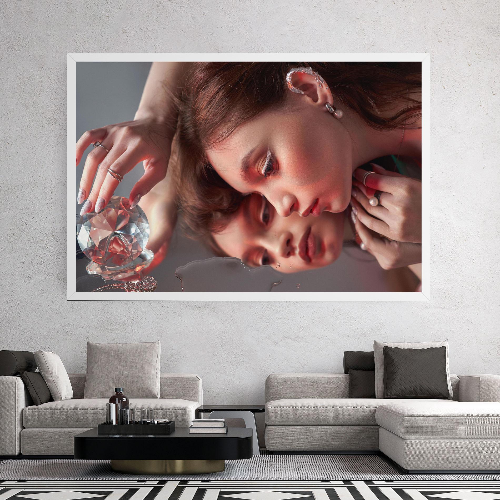 Картина на платно Big Diamond Hand mockup 2