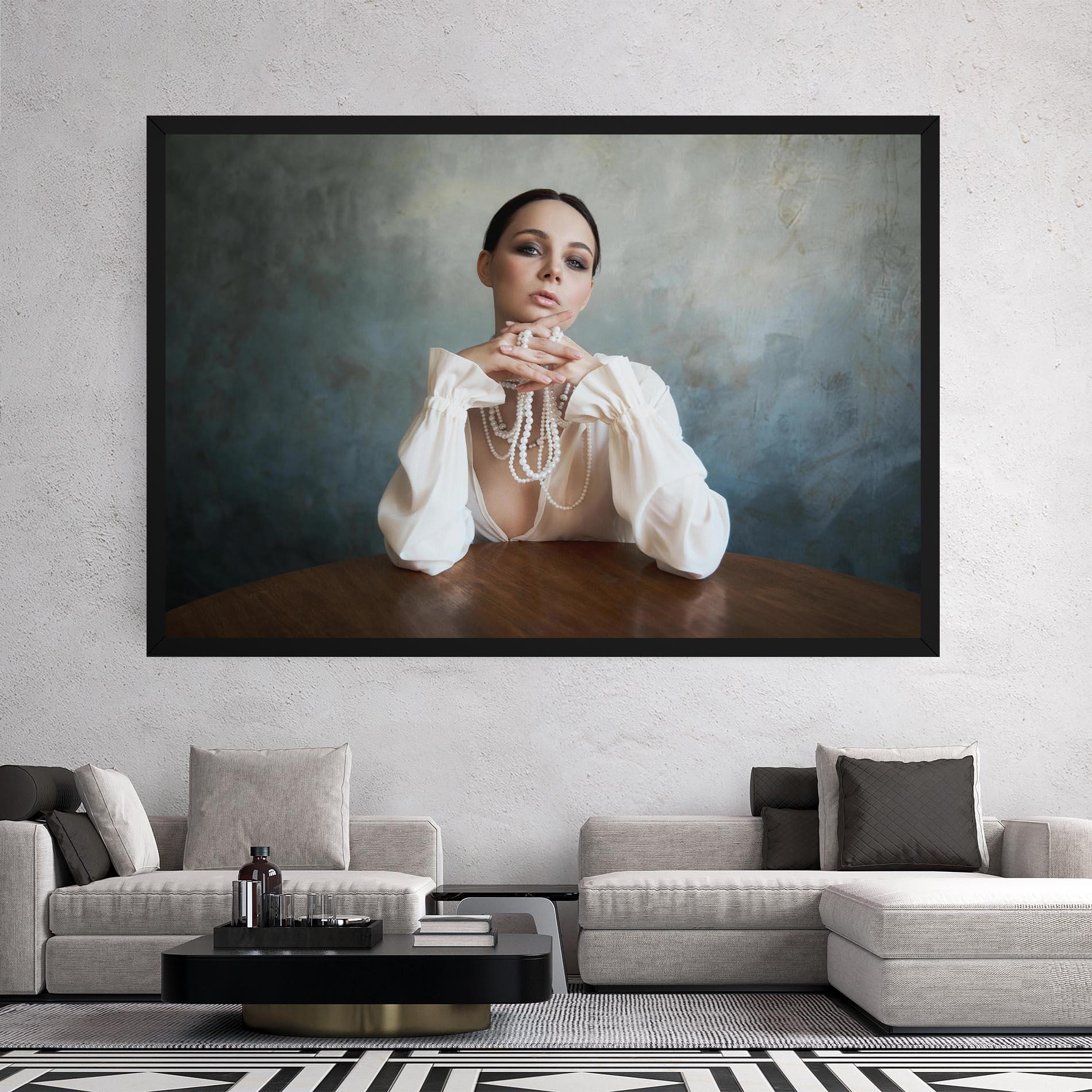 Картина на платно Girl White Pearls mockup 2