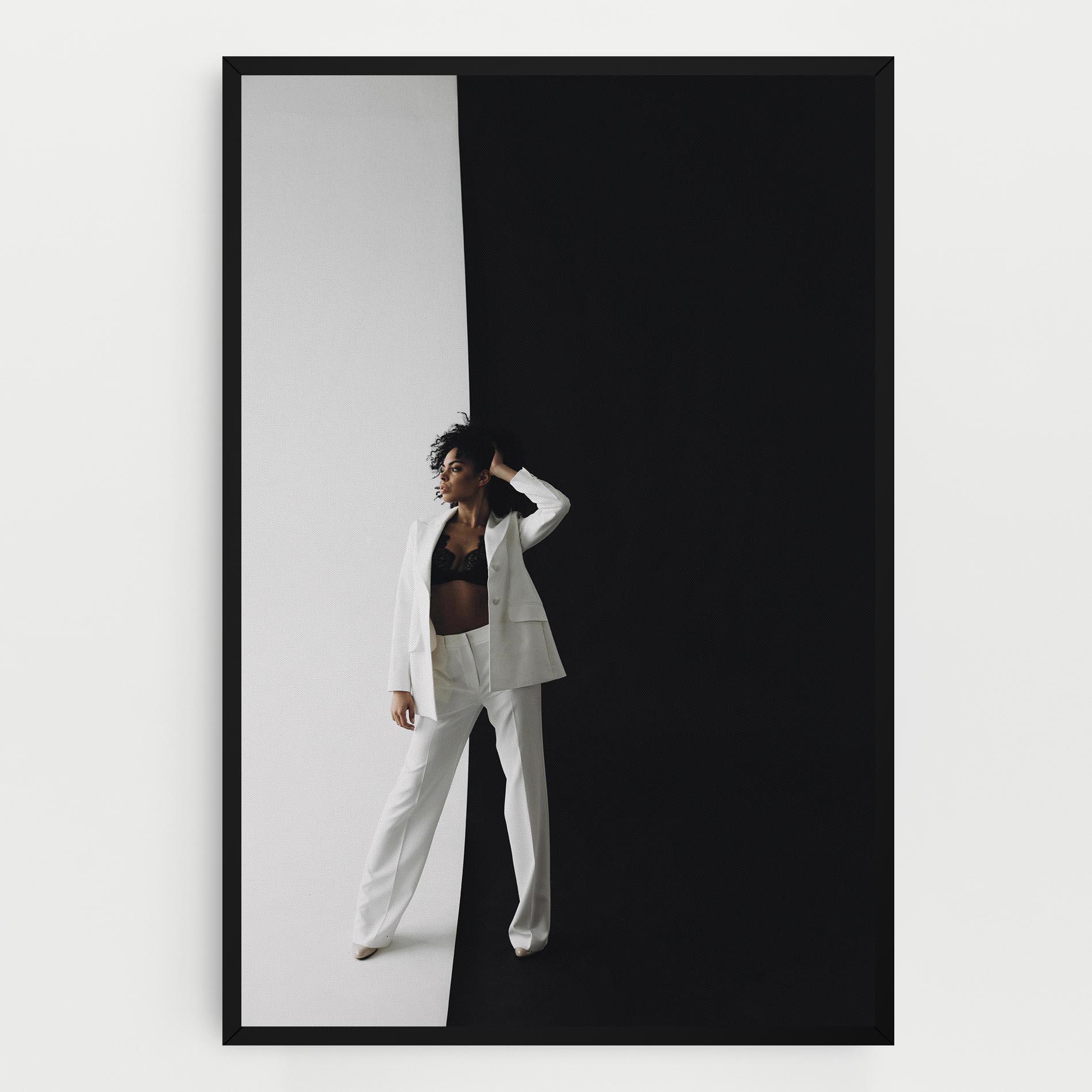 Картина на платно African Girl White Outfit mockup 0