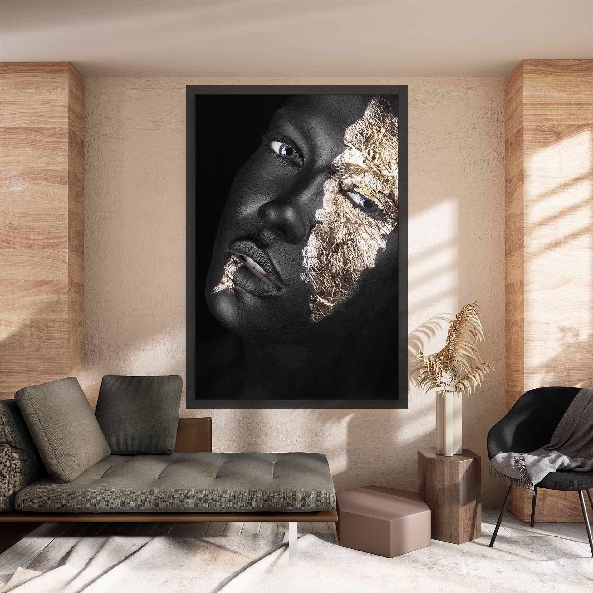 Картина на платно Grey Gold Makeup mockup 8