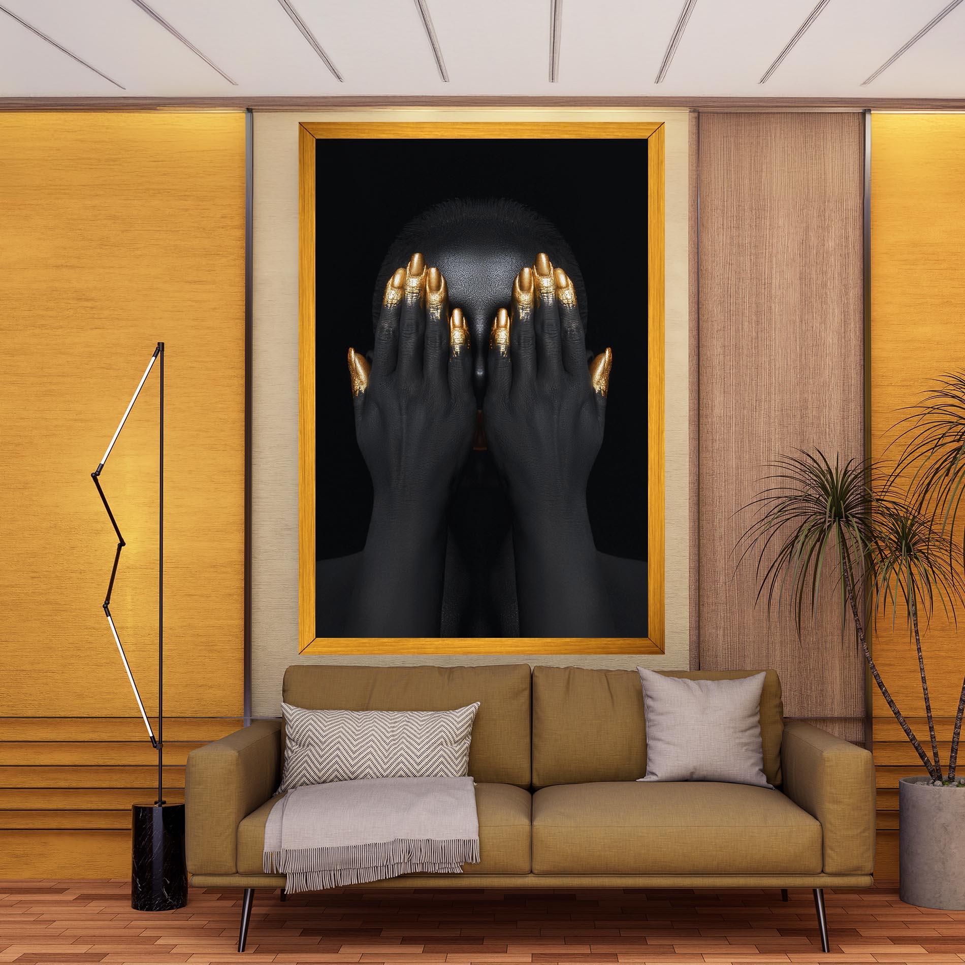 Картина на платно Gold Fingertips Chain mockup 9