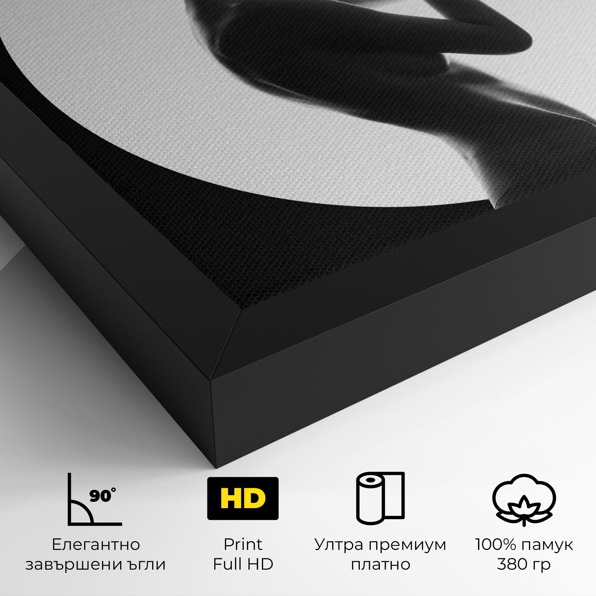 Картина на платно Circle Woman Body mockup 4