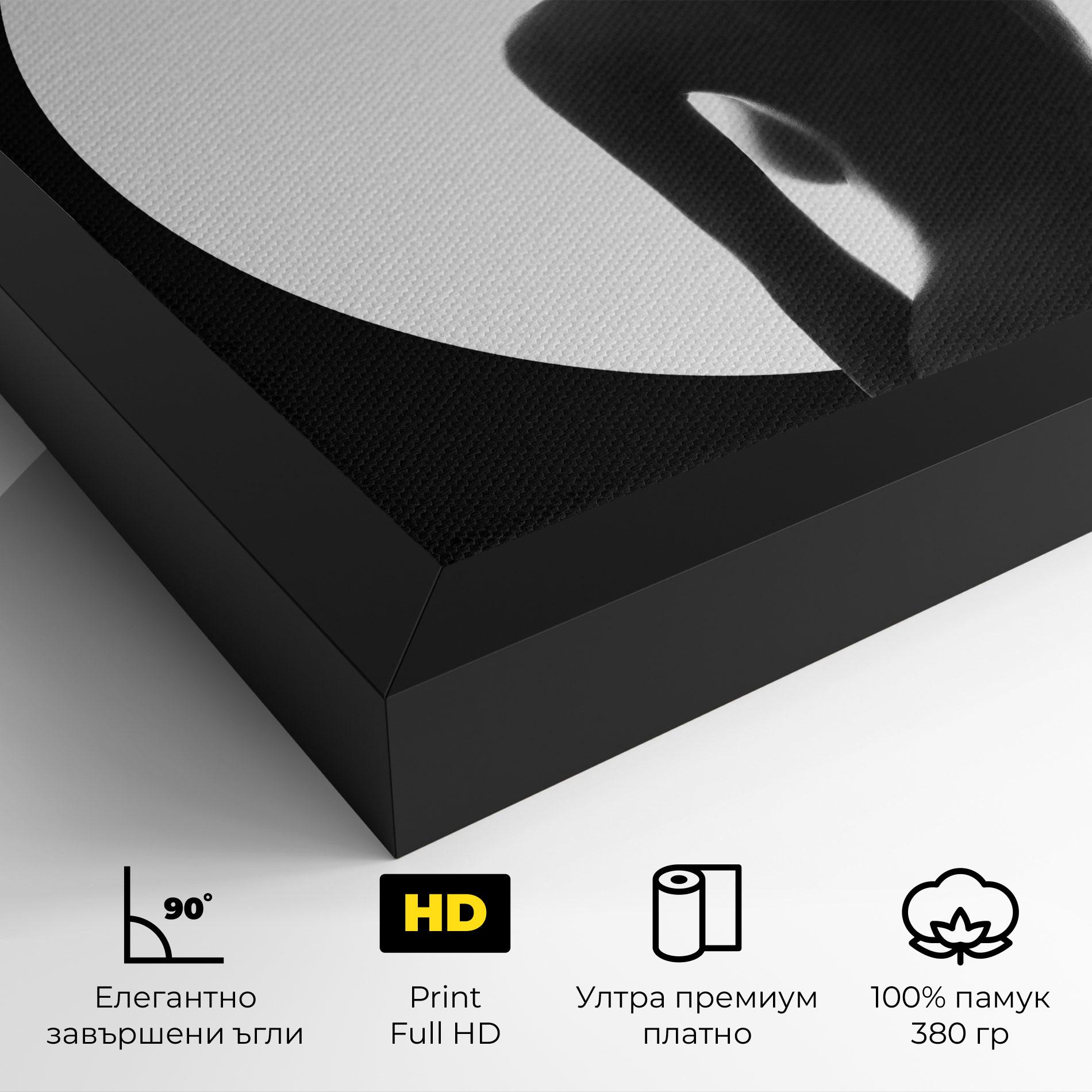 Картина на платно Woman Body Circle mockup 4