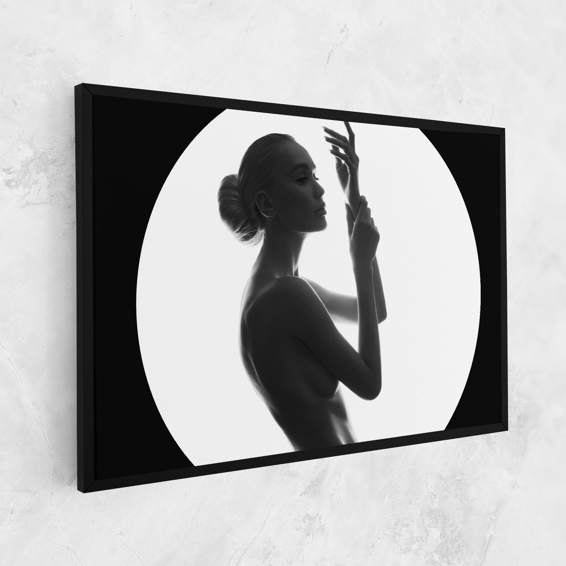 Circle Woman Body mockup 1