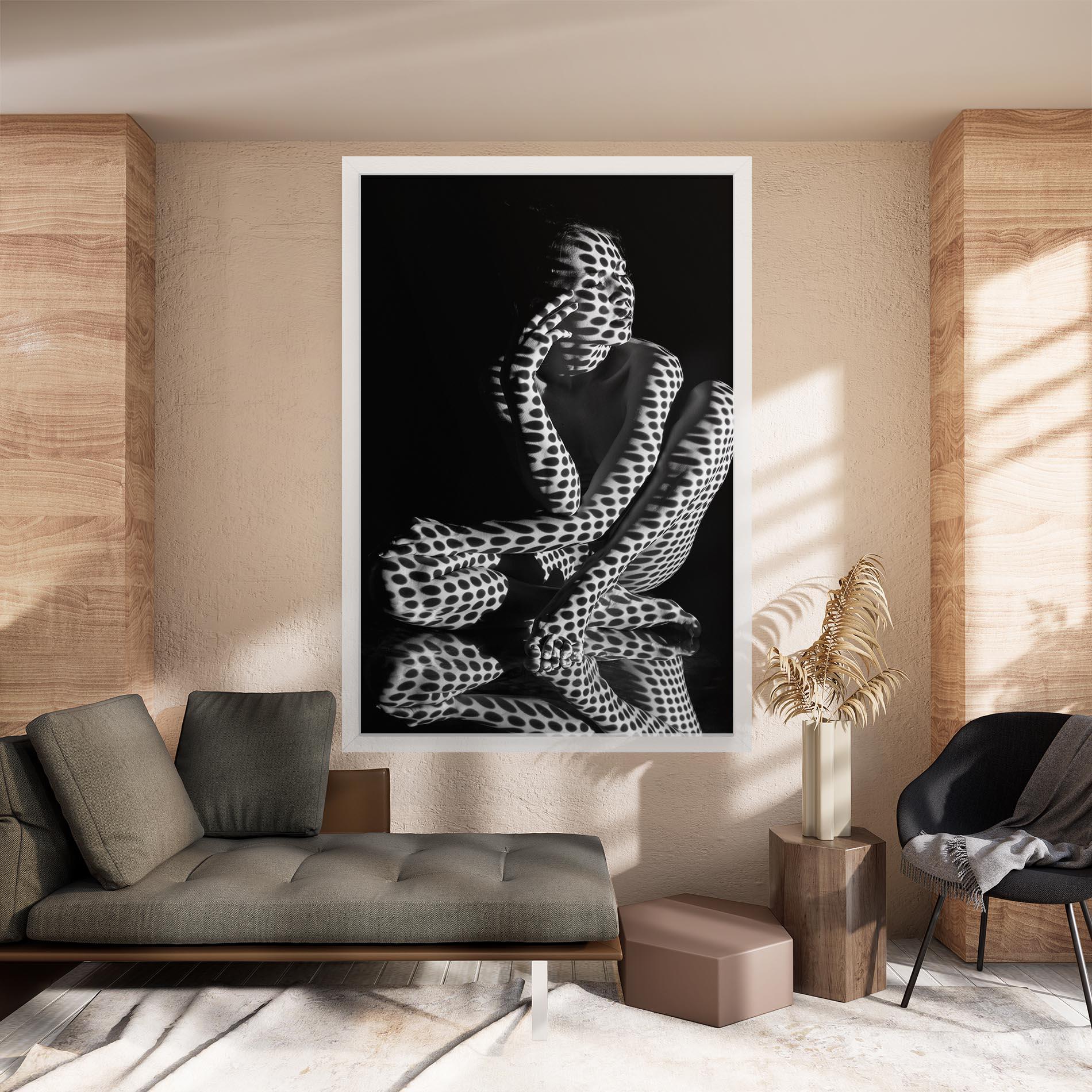 Картина на платно Black White Pattern Woman mockup 8