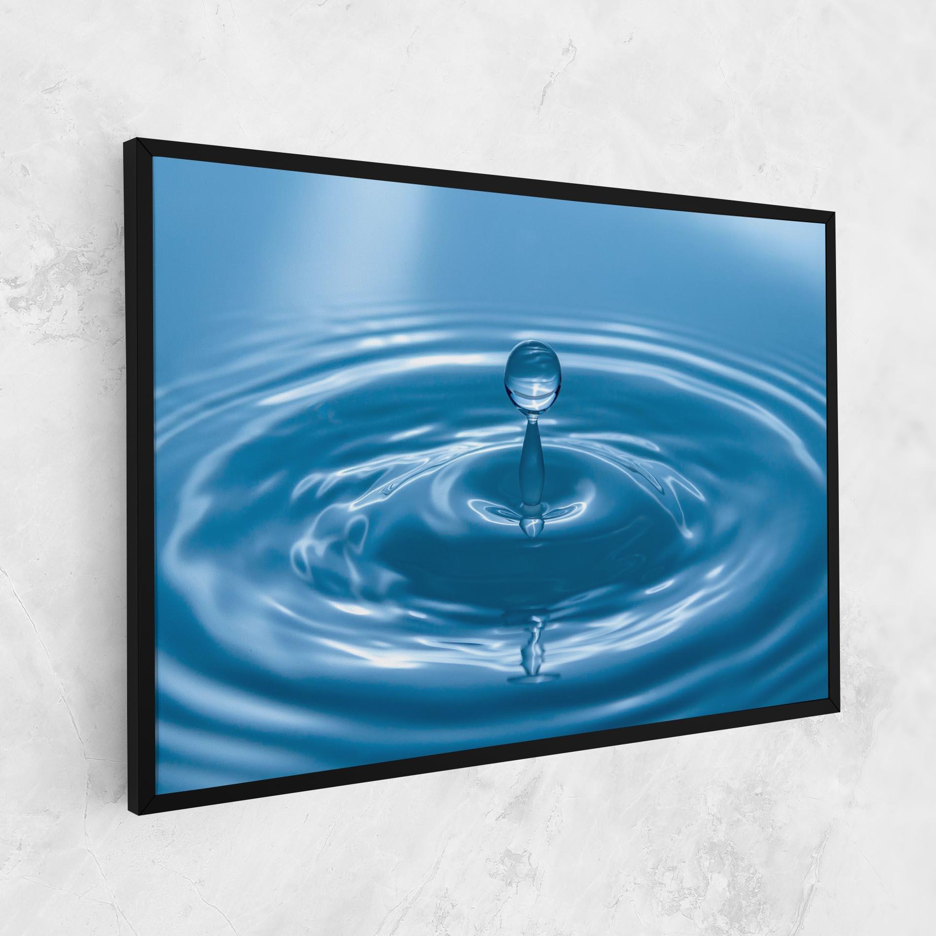 Картина на платно Drop Close Up mockup 1