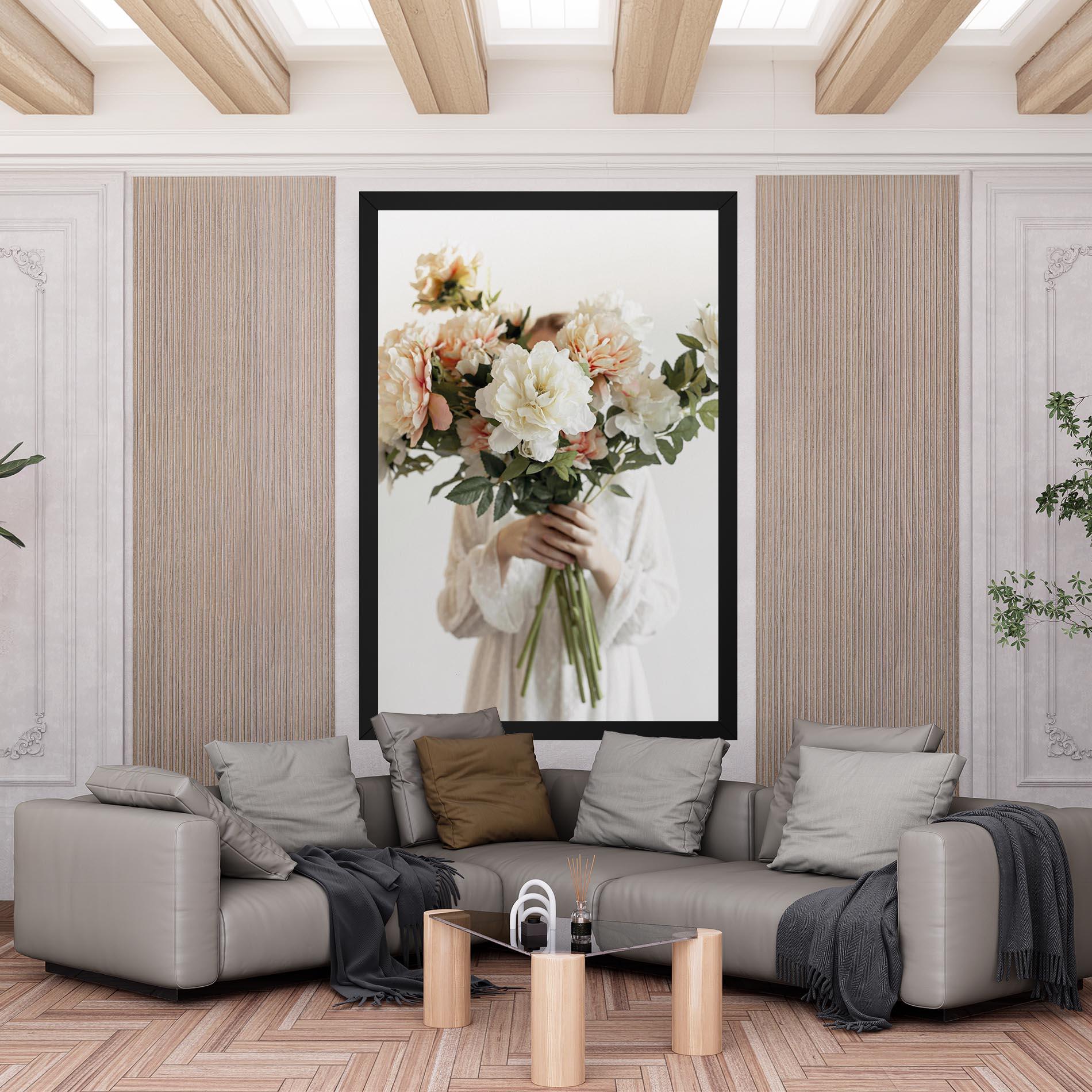Картина на платно Bouquet Holding mockup 6