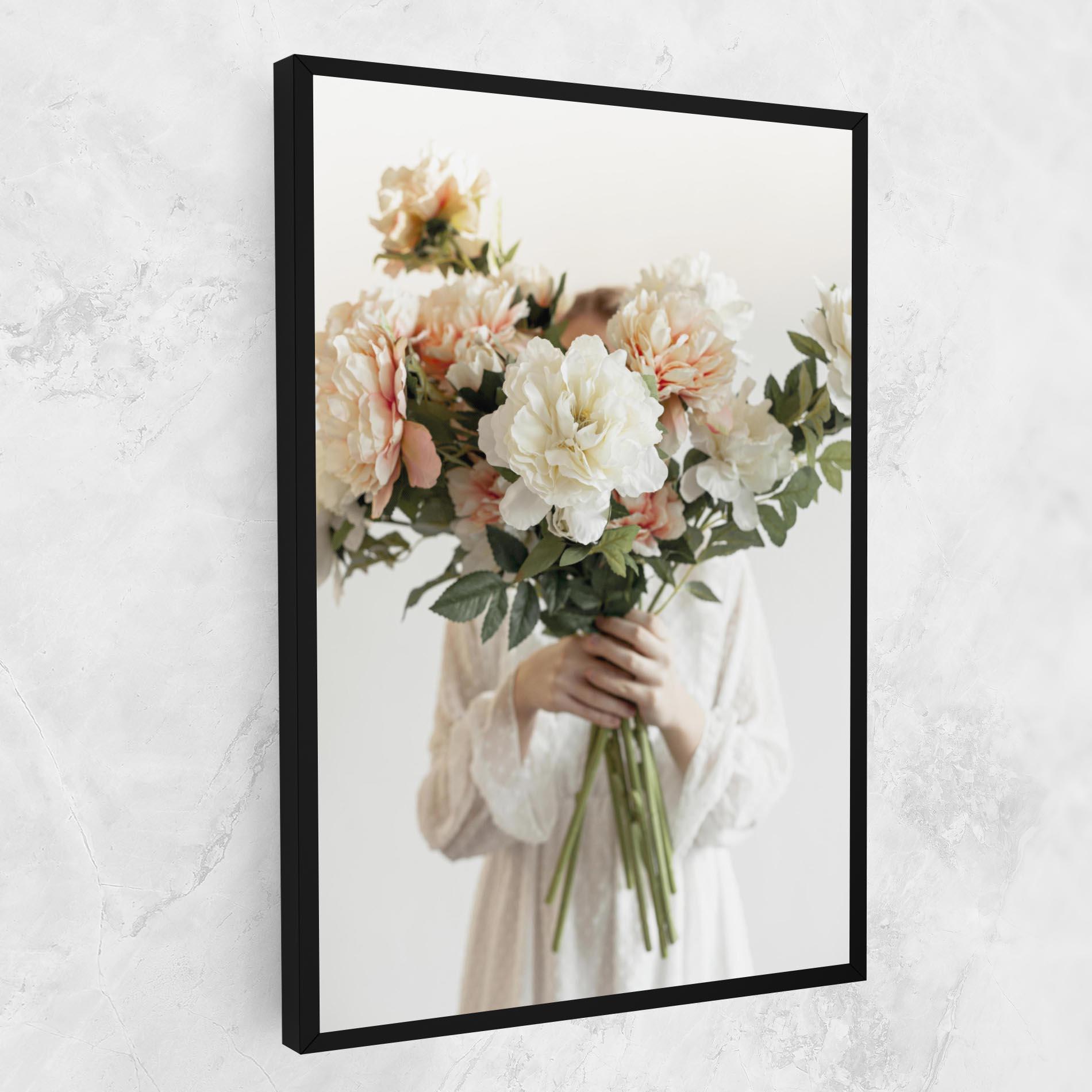 Картина на платно Bouquet Holding mockup 1